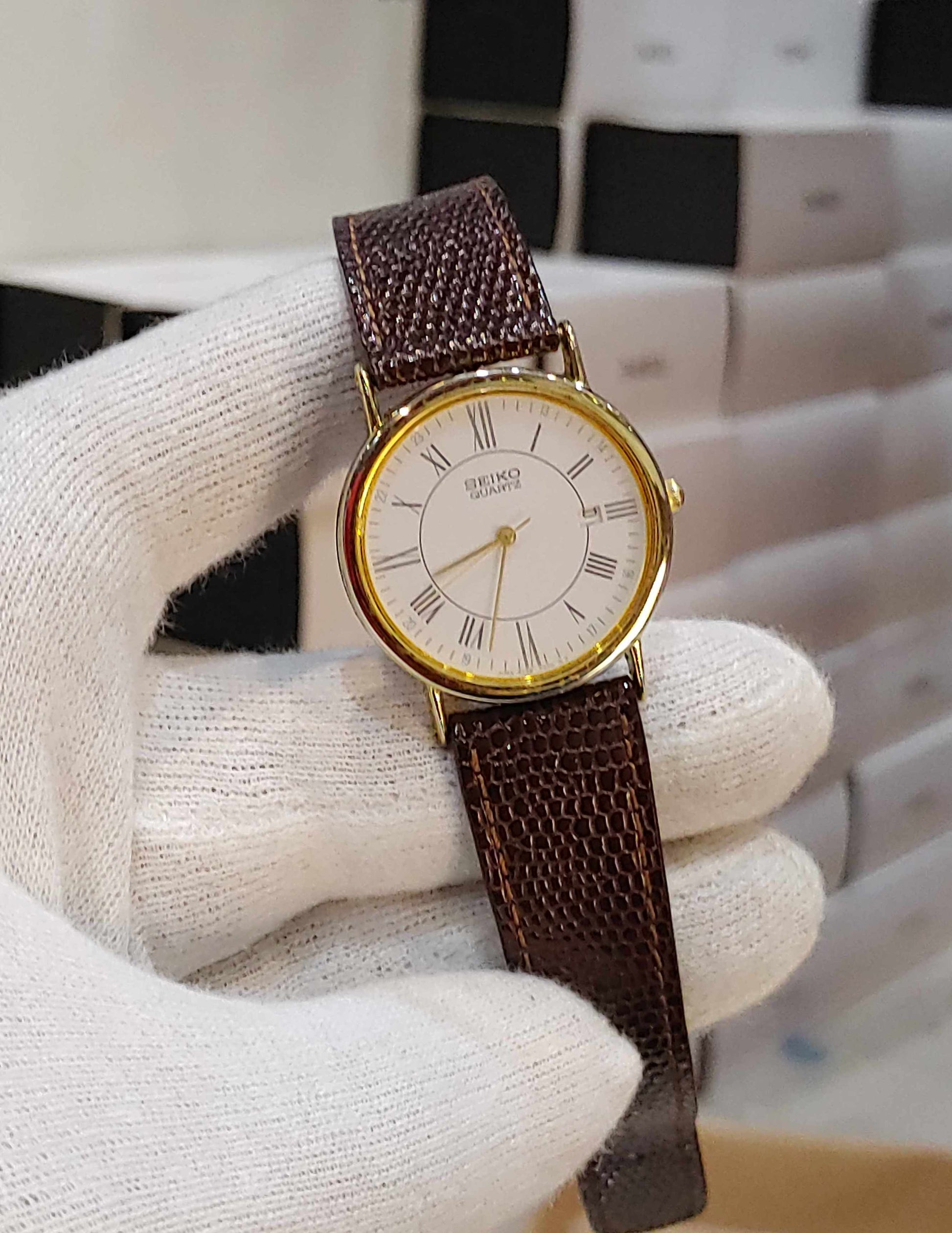 Seiko 90s Vintage Dress Watch ZWC & Co. Seiko 90s Vintage Dress Watch ZWC & Co.
