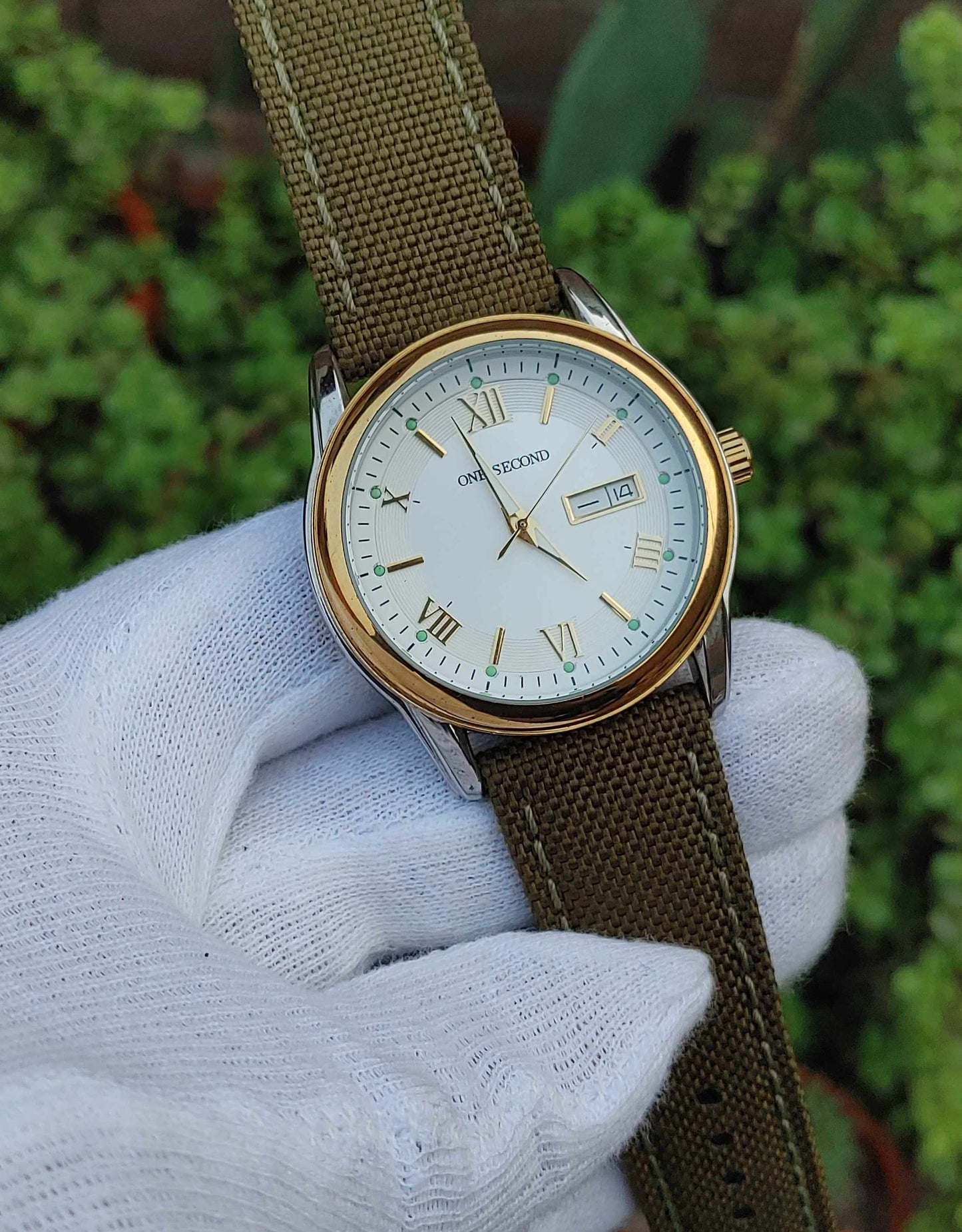 One Second Automatic Watch with Washable Strap