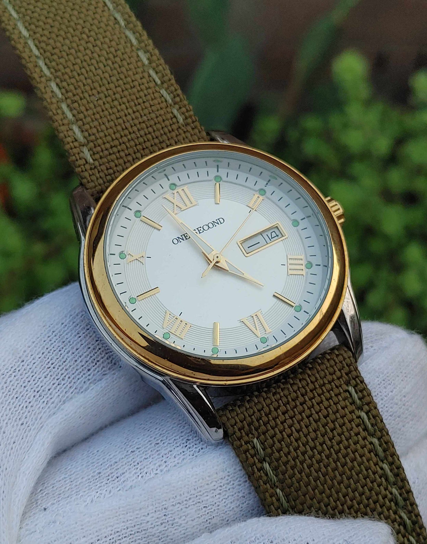 One Second Automatic Watch with Washable Strap