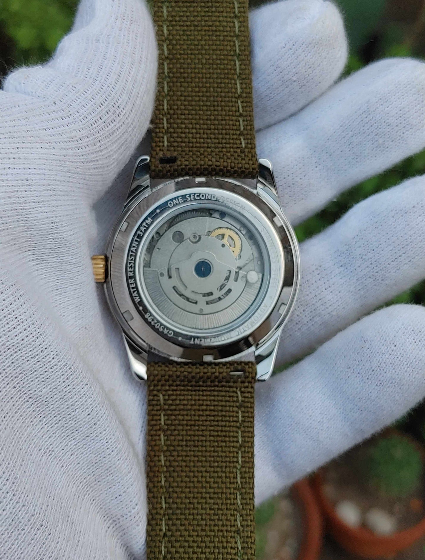 One Second Automatic Watch with Washable Strap