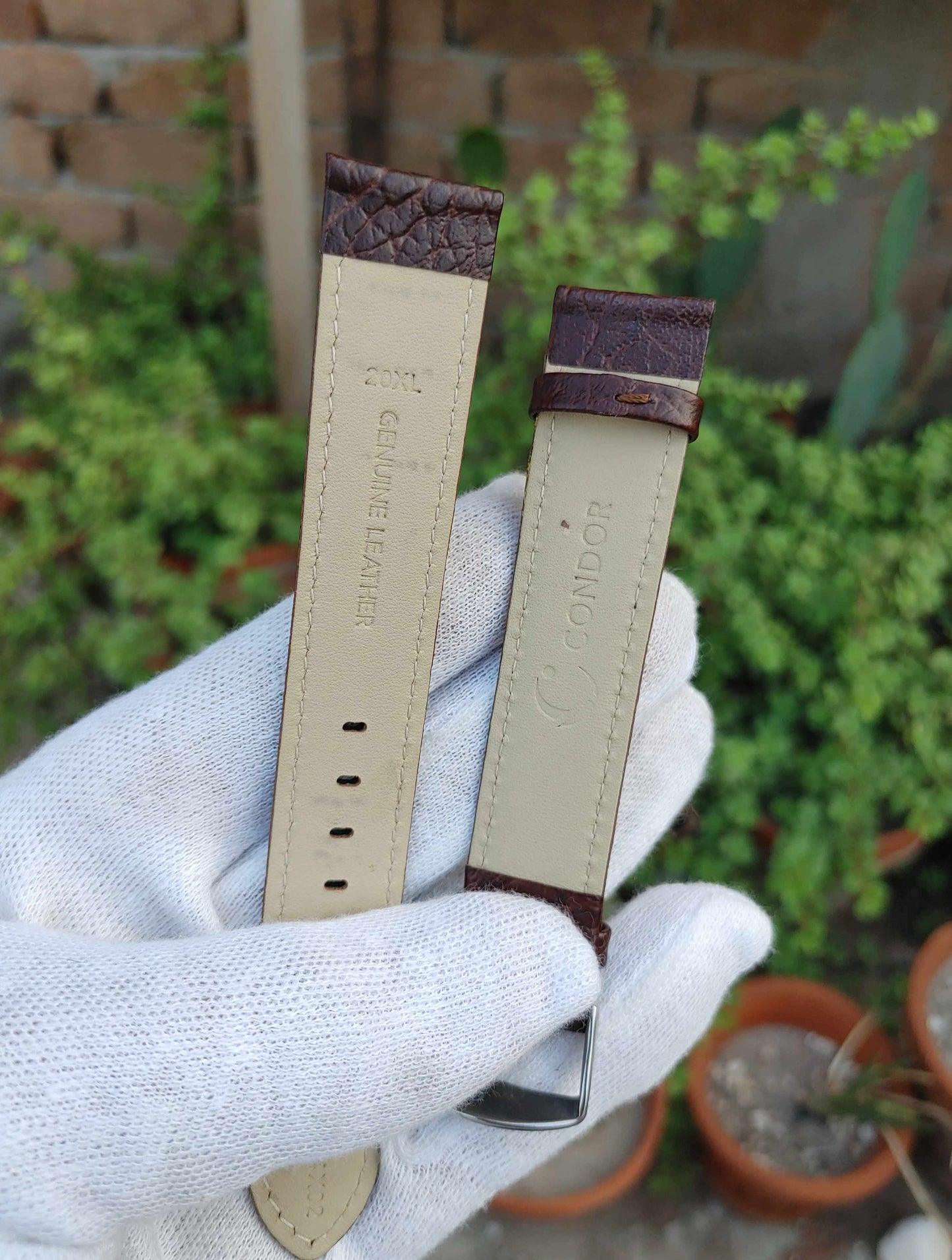 Lot of 40 Leather Straps of Famous Brands
