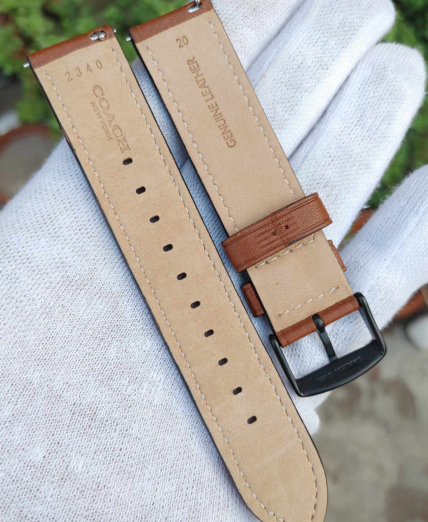 Lot of 40 Leather Straps of Famous Brands