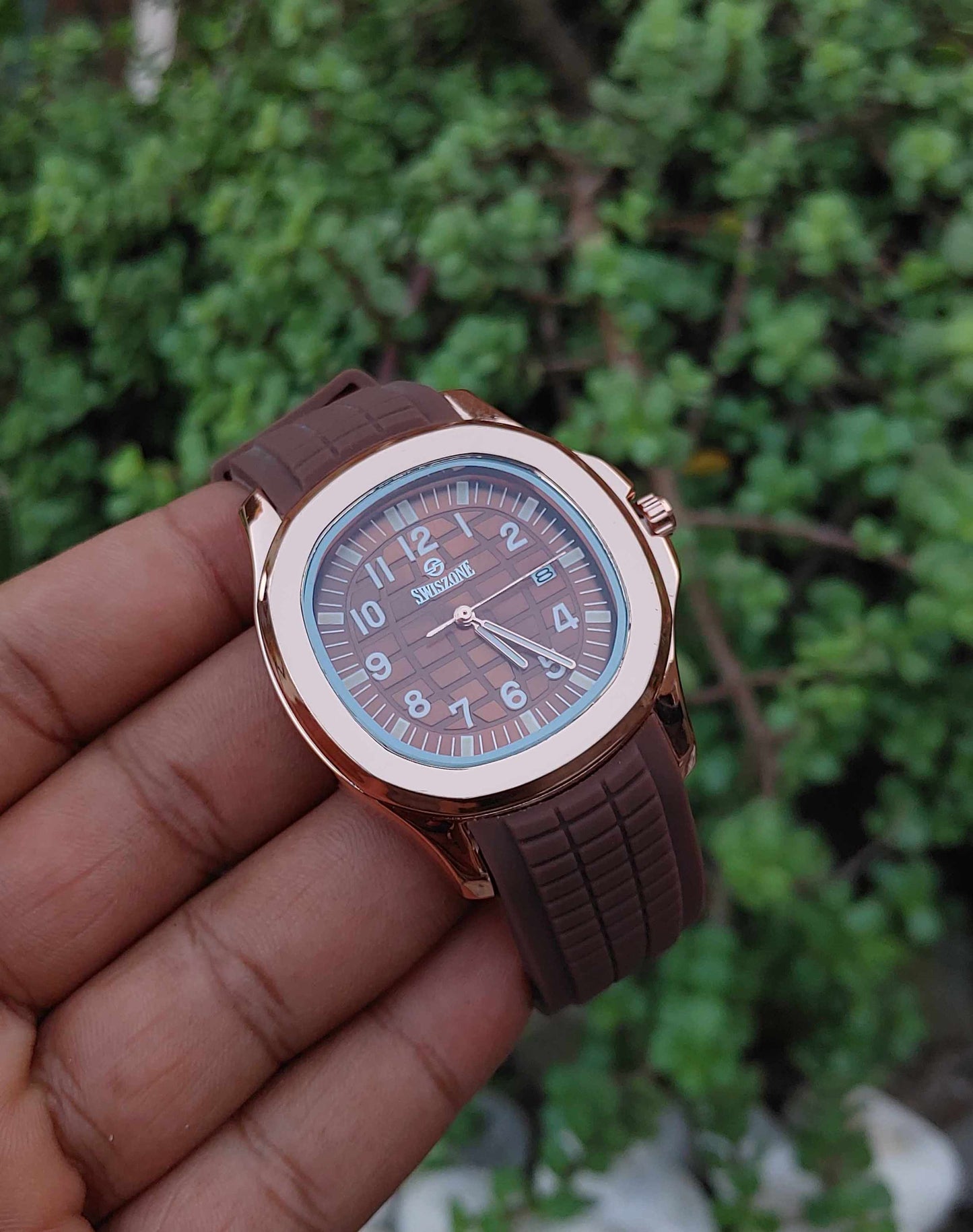 Swiszone Wrist Watch For Men