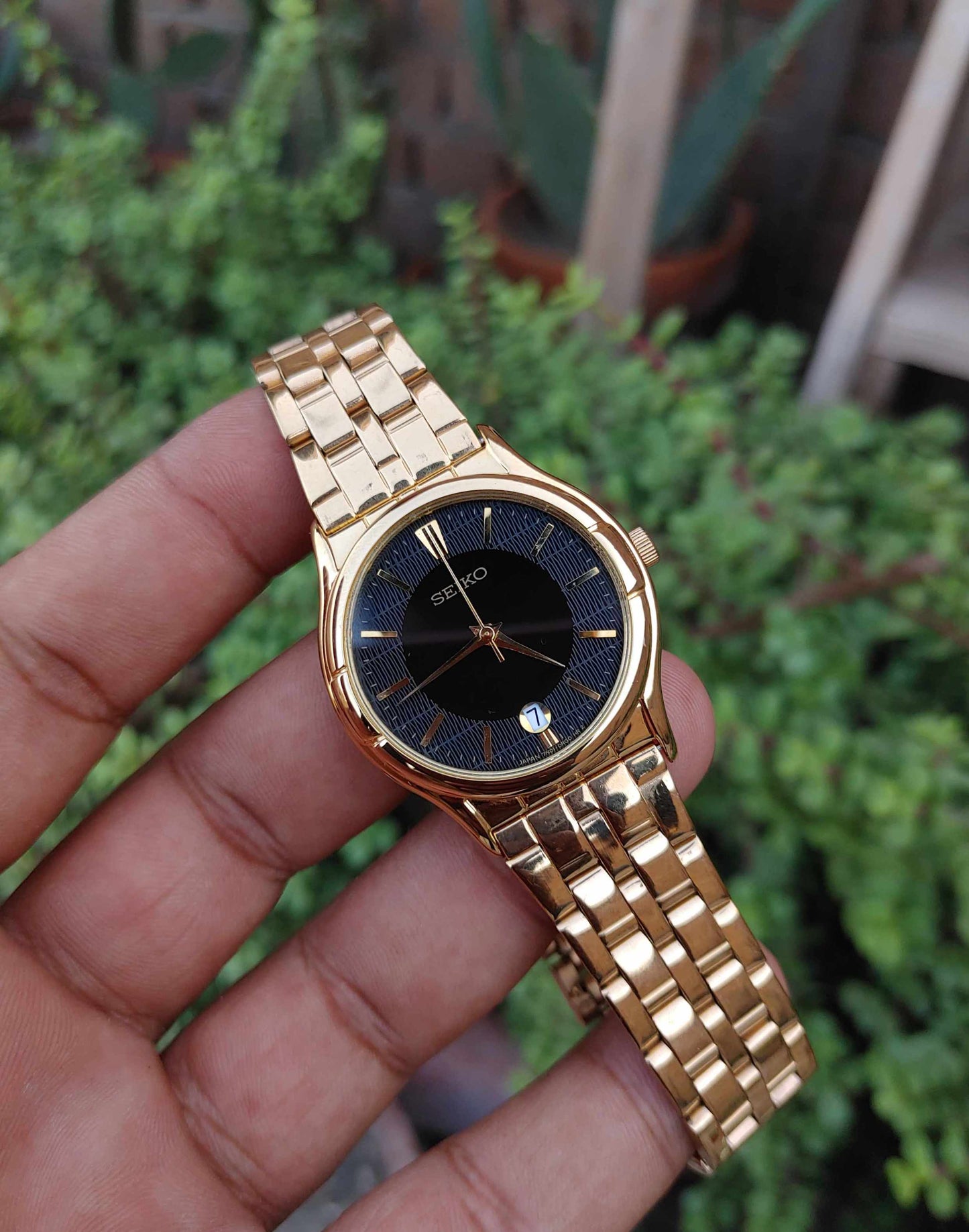 Seiko Vintage Gold Japan Movement Watch for Men in Light Weight