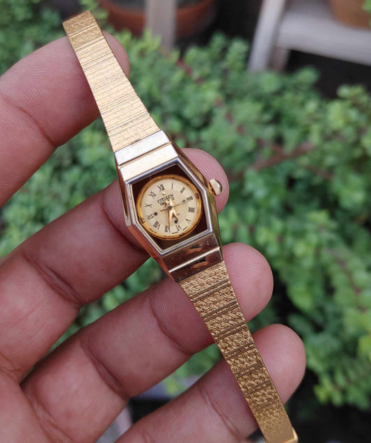Citizen Vintage Rare Wrist Watch in Roman Dial for women