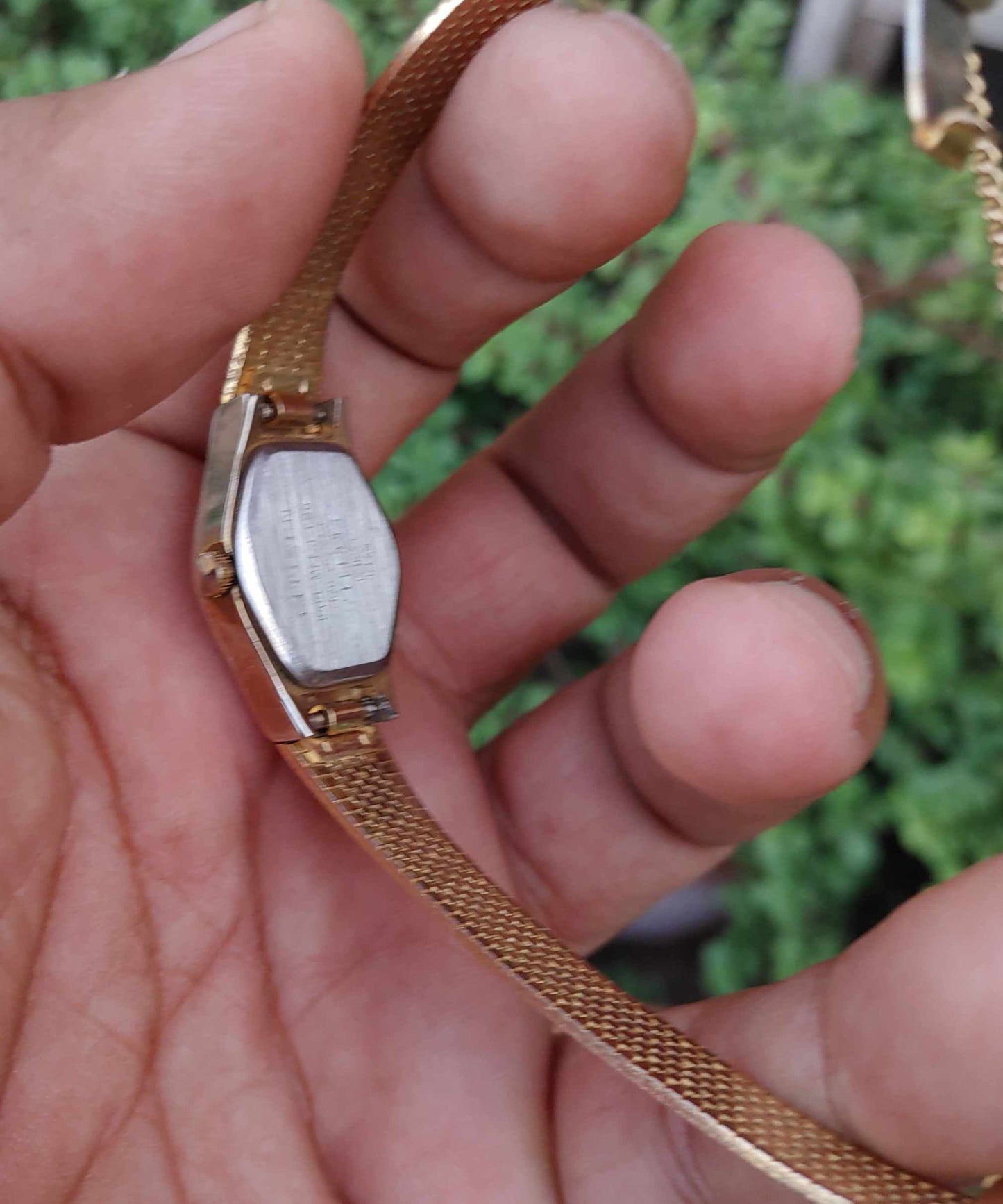 90s Vintage Citizen Watch for Women in Yellow Gold Dial