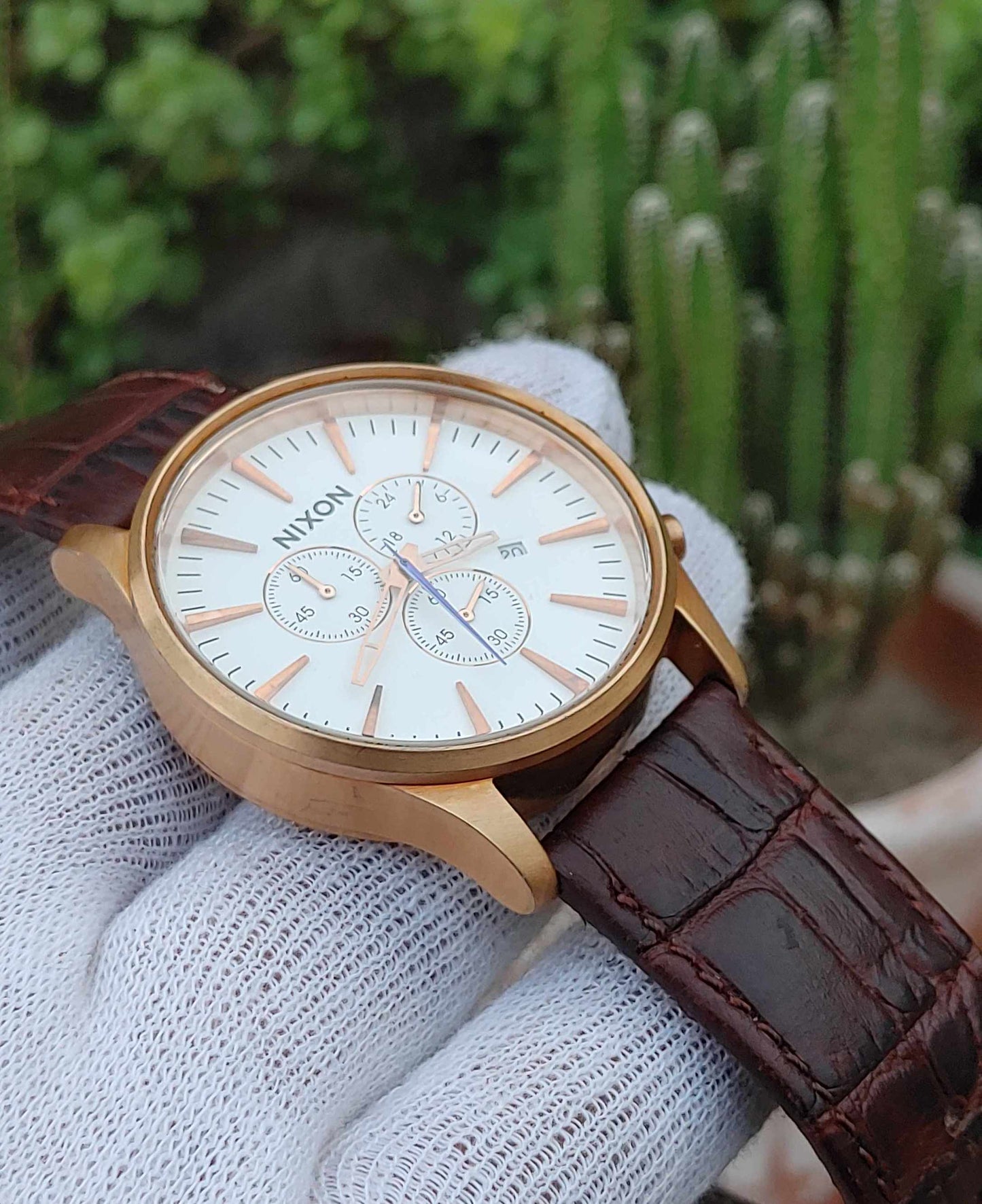 Nixon The Sentry Chrono Leather Strap Wrist Watch For Men Swiss Quartz