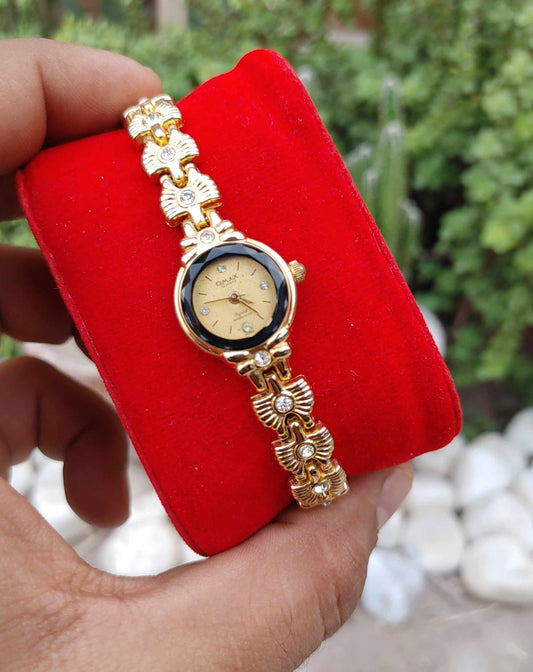 Vintage 90s Omax For Women 24mm Diameter Quartz Japan Movement