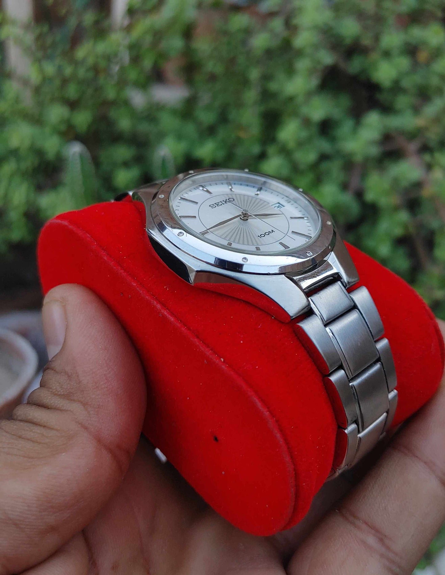 Seiko Beautiful Slim Wrist Watch For Men Quartz Japan Movement 41mm