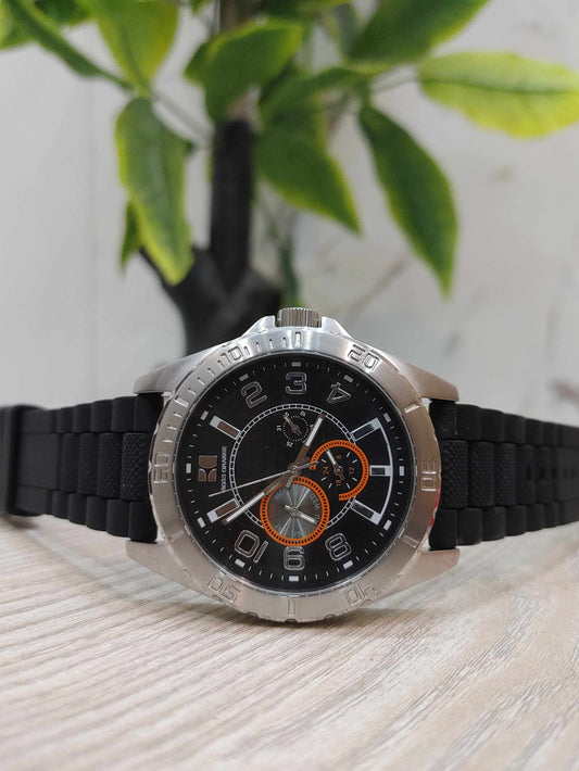 Hugo Boss Orange Chornograph Watch For Men Rubber Straps Japan Movement 100% Authentic Imported Watch.
