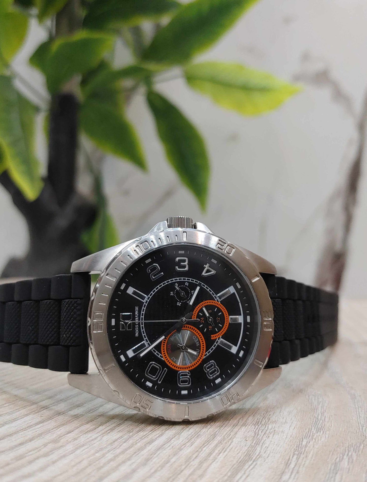 Hugo Boss Orange Chornograph Watch For Men Rubber Straps Japan Movement 100% Authentic Imported Watch.