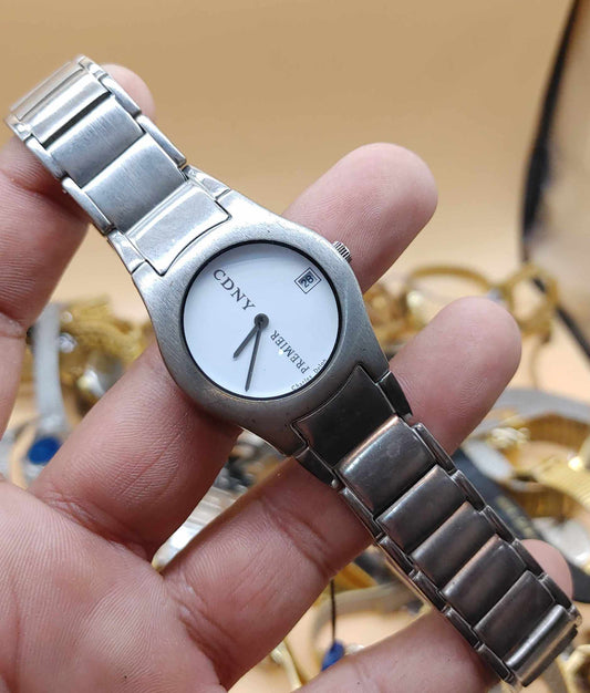 Mix Lot of 30 Plus Men Women Vintage Watches