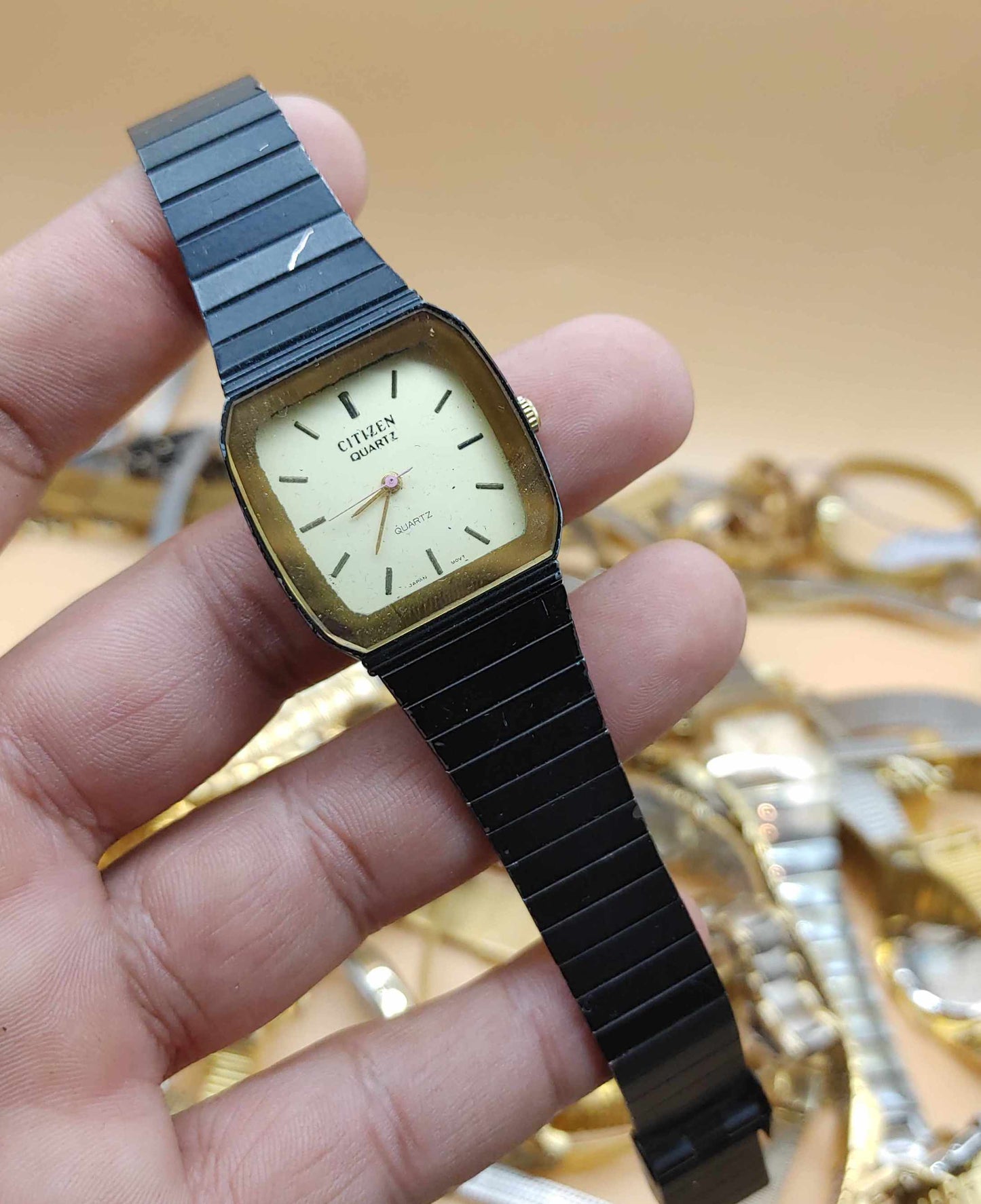 Mix Lot of 30 Plus Men Women Vintage Watches