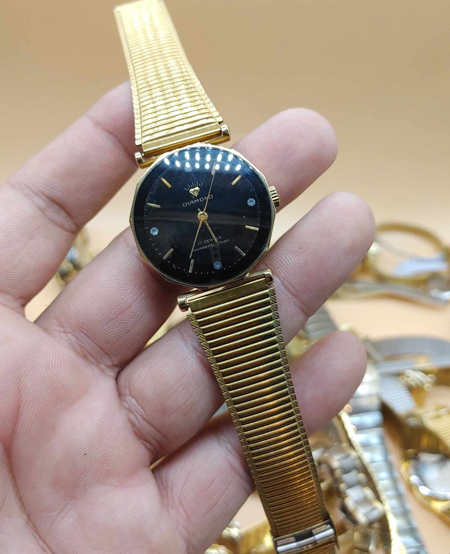 Mix Lot of 30 Plus Men Women Vintage Watches