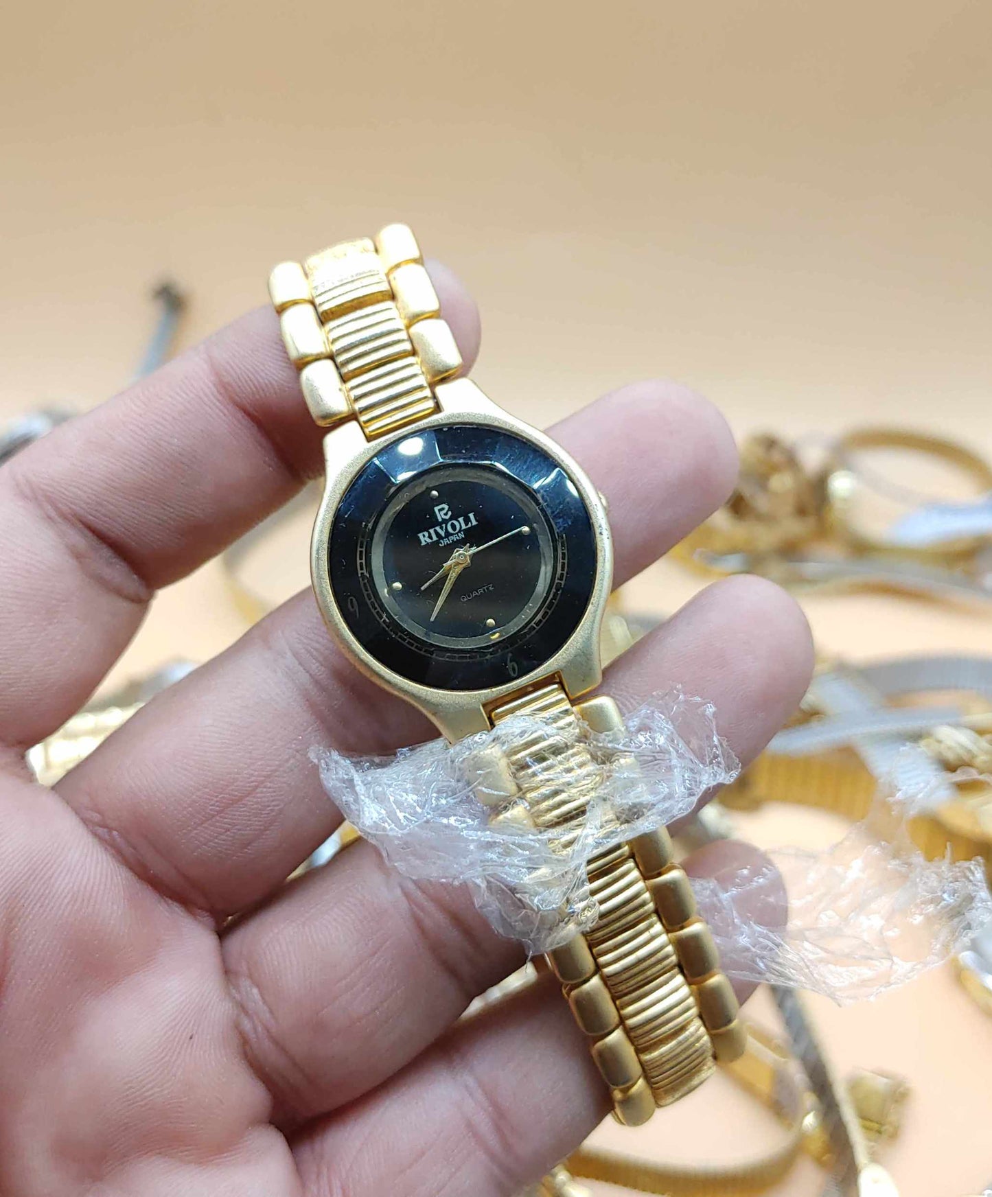 Mix Lot of 30 Plus Men Women Vintage Watches