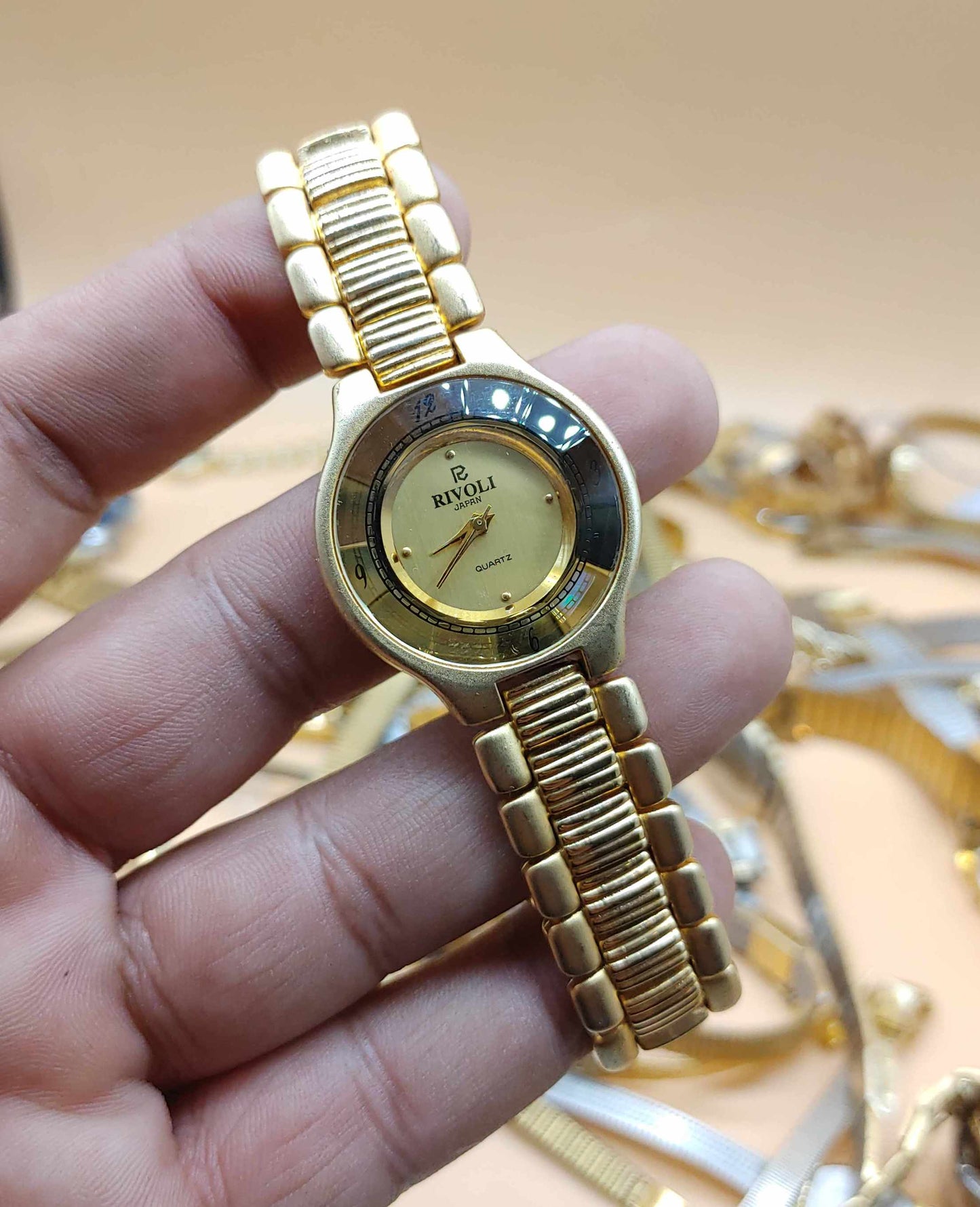 Mix Lot of 30 Plus Men Women Vintage Watches