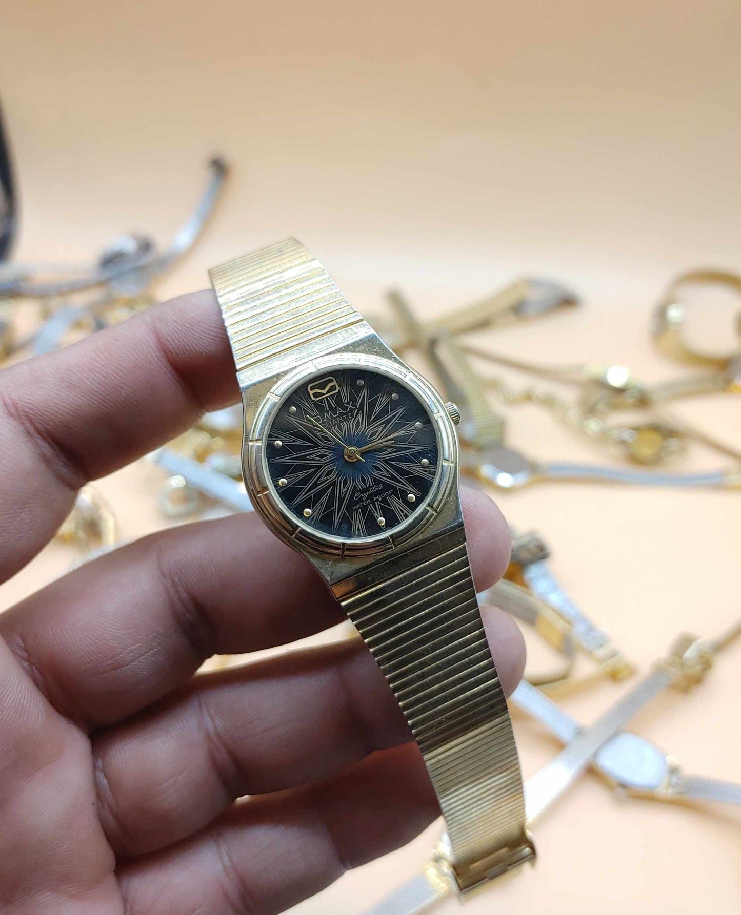 Mix Lot of 30 Plus Men Women Vintage Watches