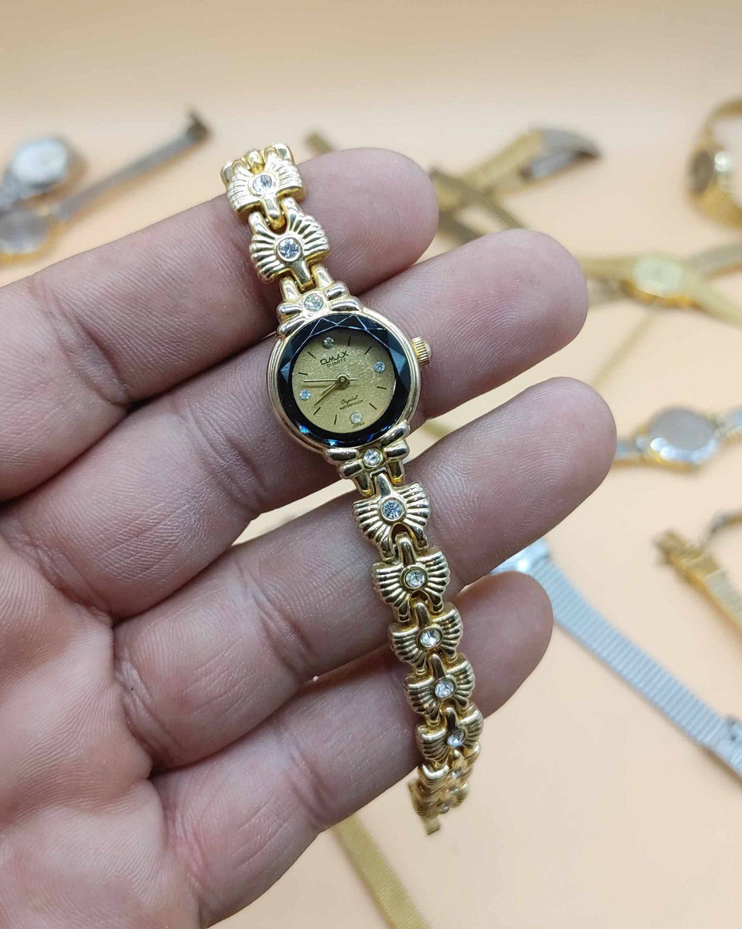 Mix Lot of 30 Plus Men Women Vintage Watches