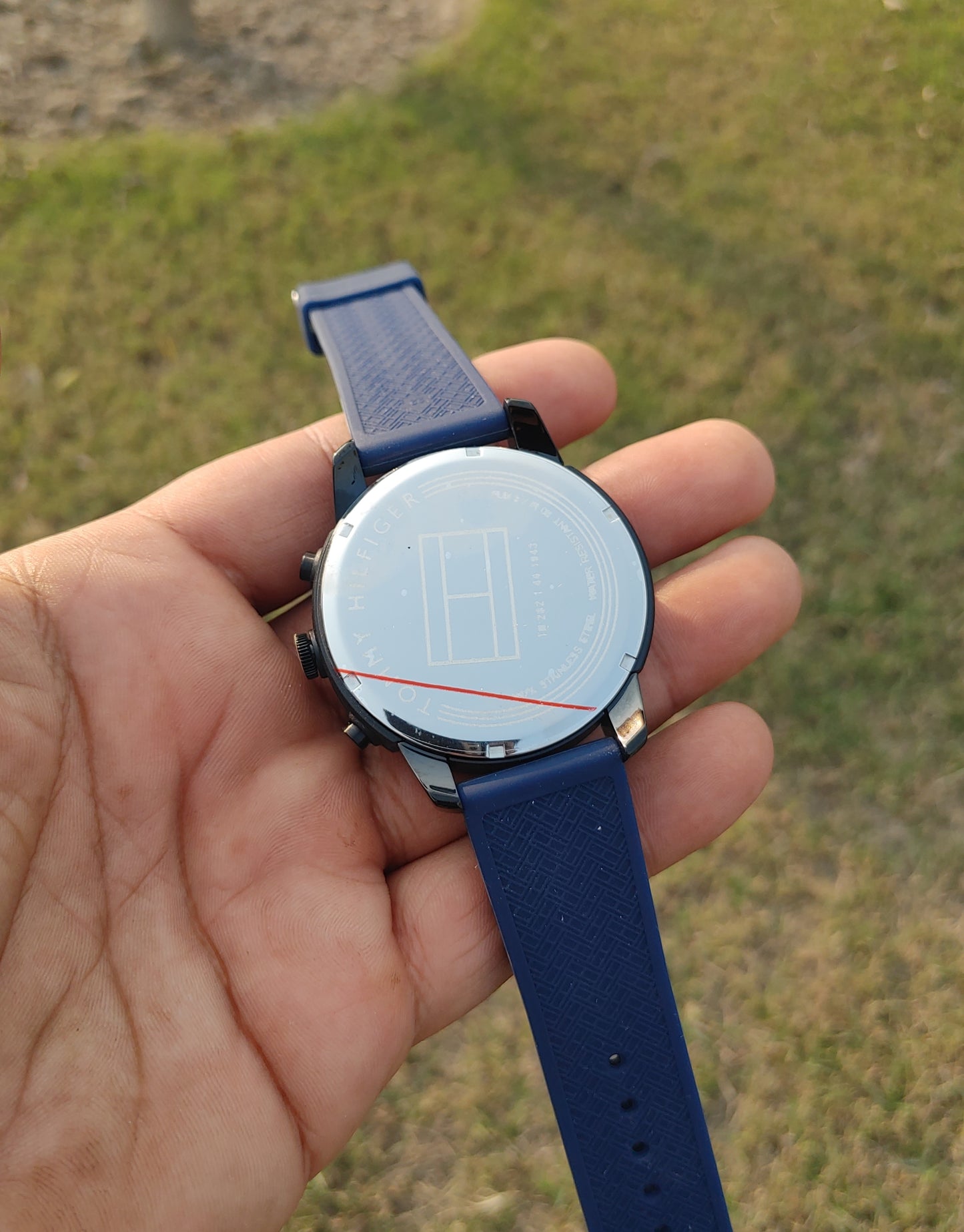 Tommy Hilfiger Black Case Blue Rubber Strap Date o Graph Watch For Men Quartz Japan Movement