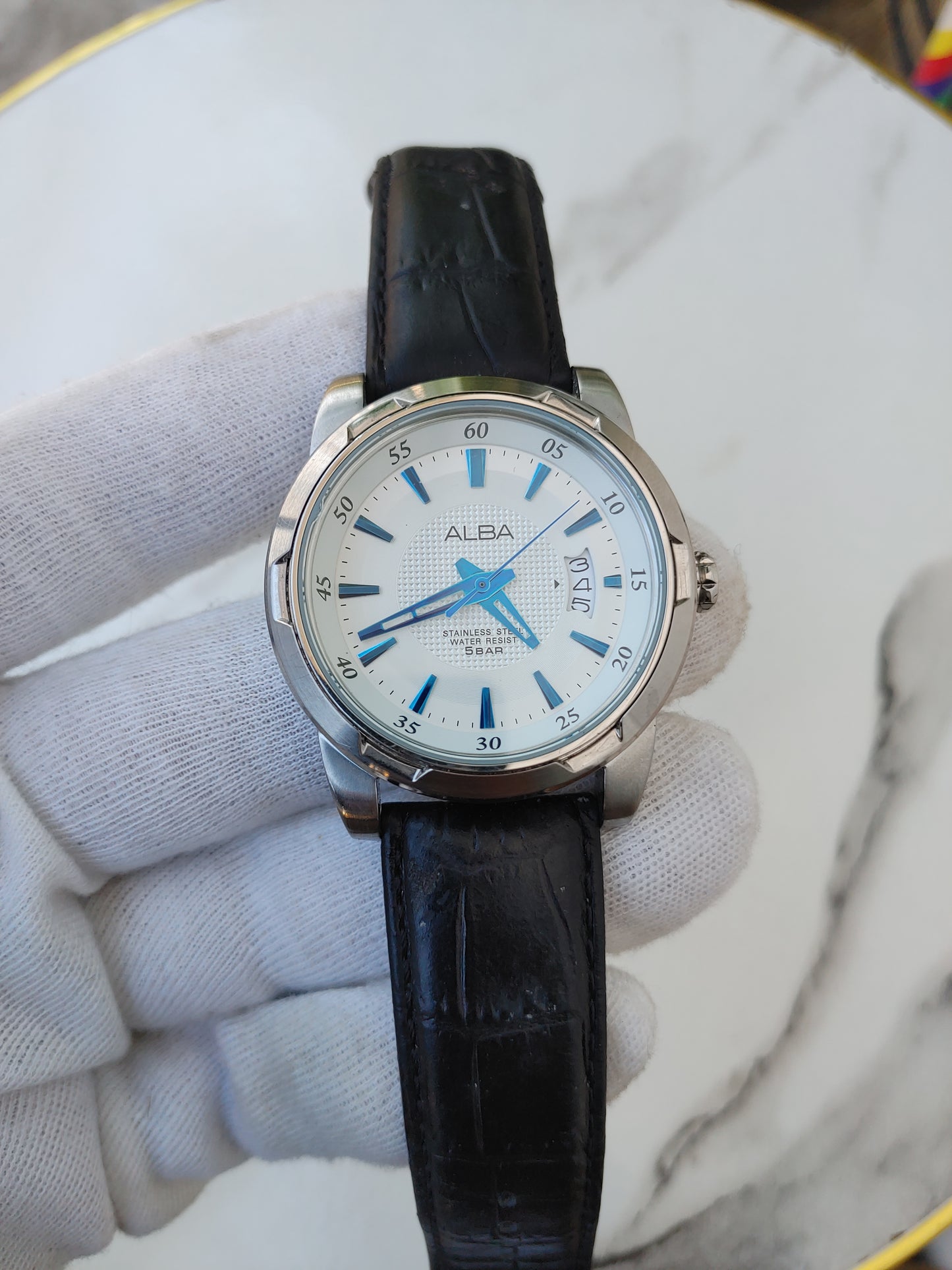 Alba AS9043X1 – Stylish Men's Quartz Watch with Stainless Steel Case
