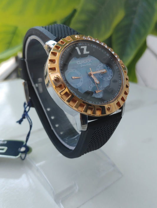 Omax PA03C02A Rubber Strap Watch