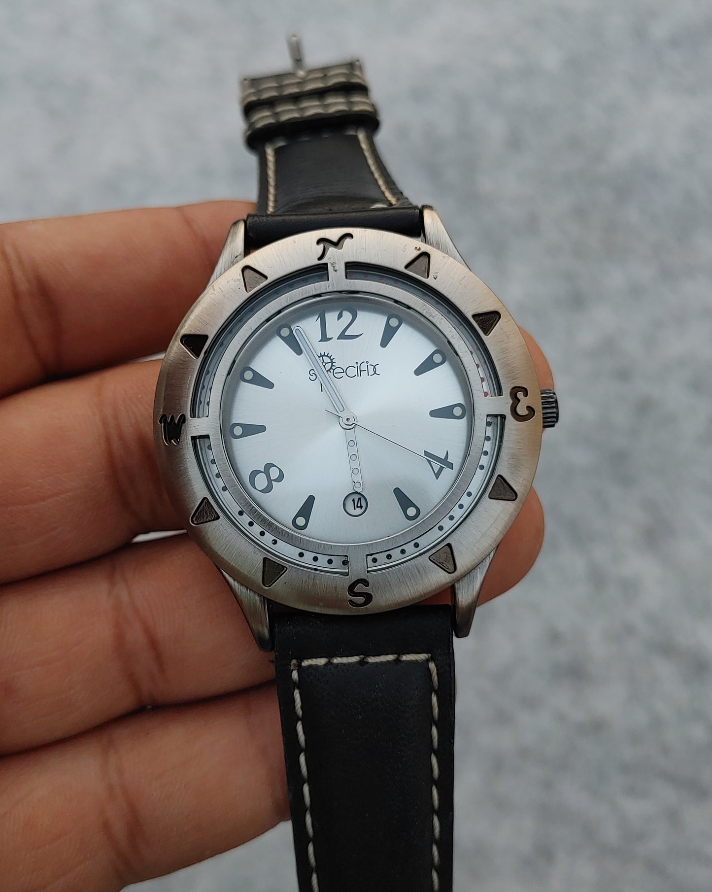 Specifix Leather Strap Protection Layer Glass Men's Watch