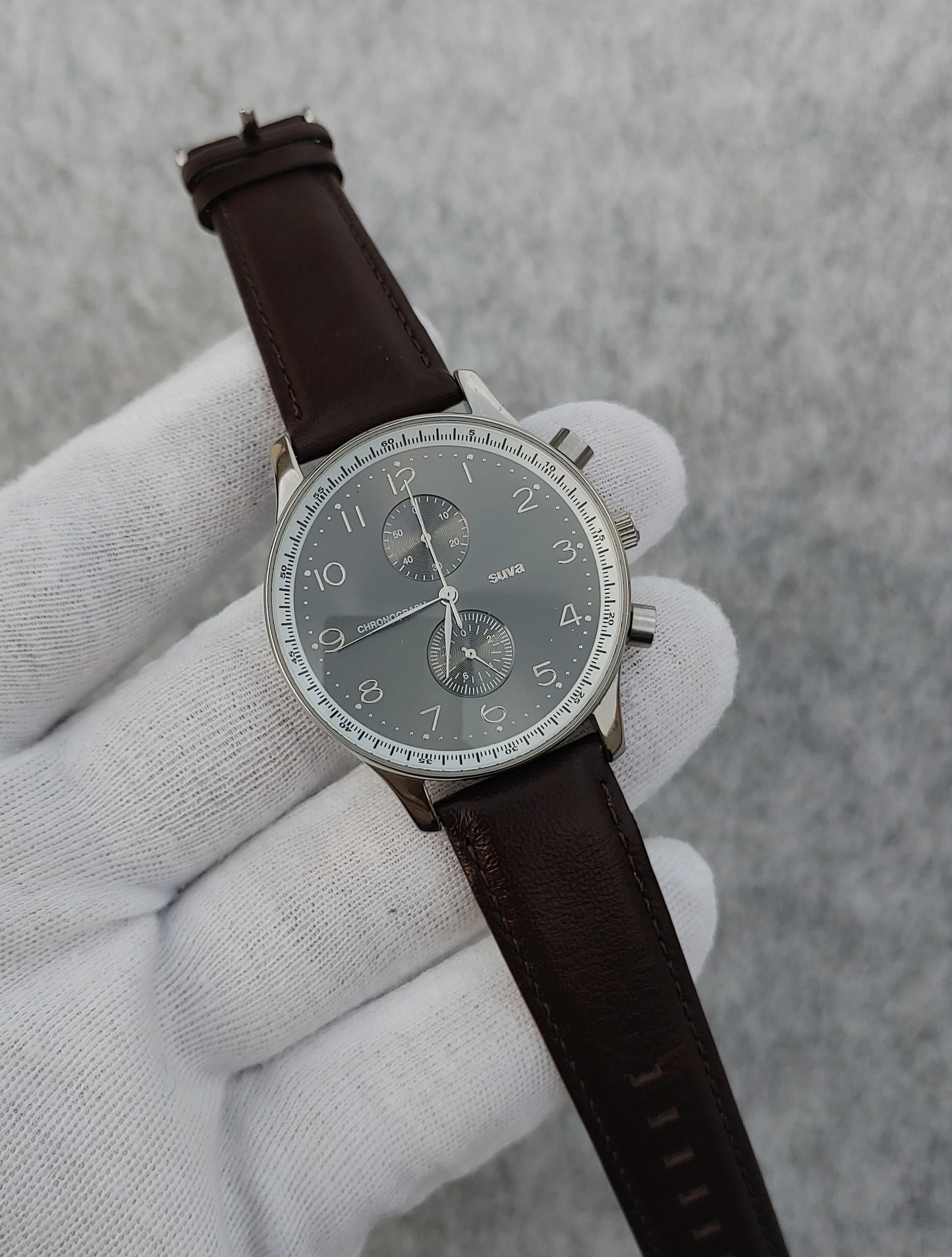 Suva Chrnograph Men's Leather Strao Watch