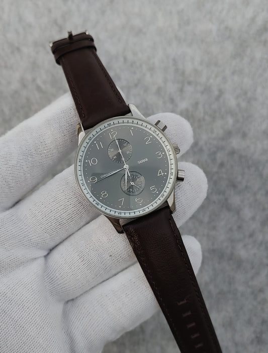 Suva Chrnograph Men's Leather Strao Watch