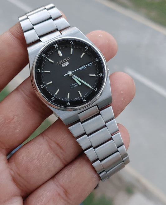 Seiko 5 Automatic 7S26-3160 – Iconic Design, Reliable Movement