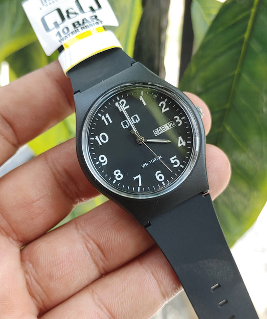 Q&Q A212J004Y Youth Black Analog Watch – Sporty Casual with Water Resistance