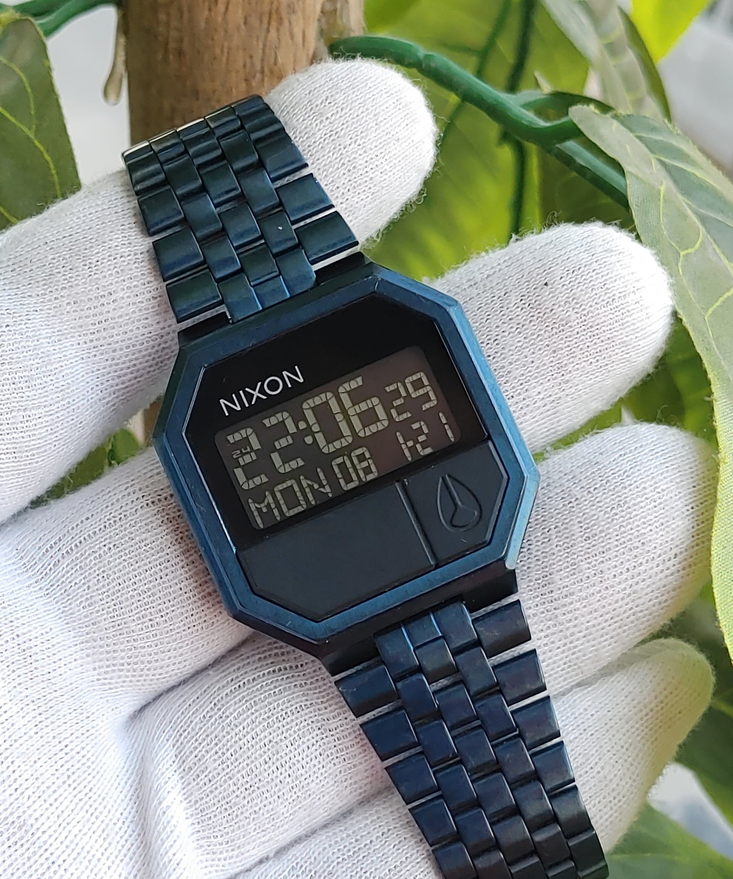 Nixon The Re-Run A158-300 Stainless Steel Digital Watch – Retro LCD Display for Men