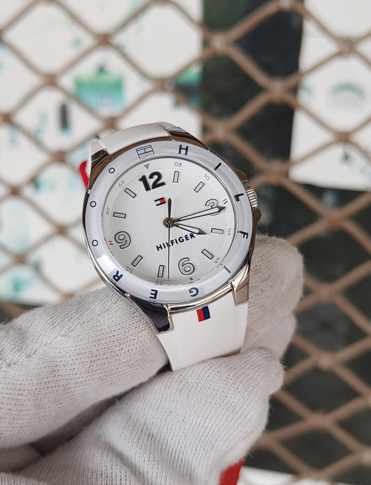 Tommy Hilfiger Women’s Quartz Multi-Function White Dial Silicone Strap Watch – Model 1781271