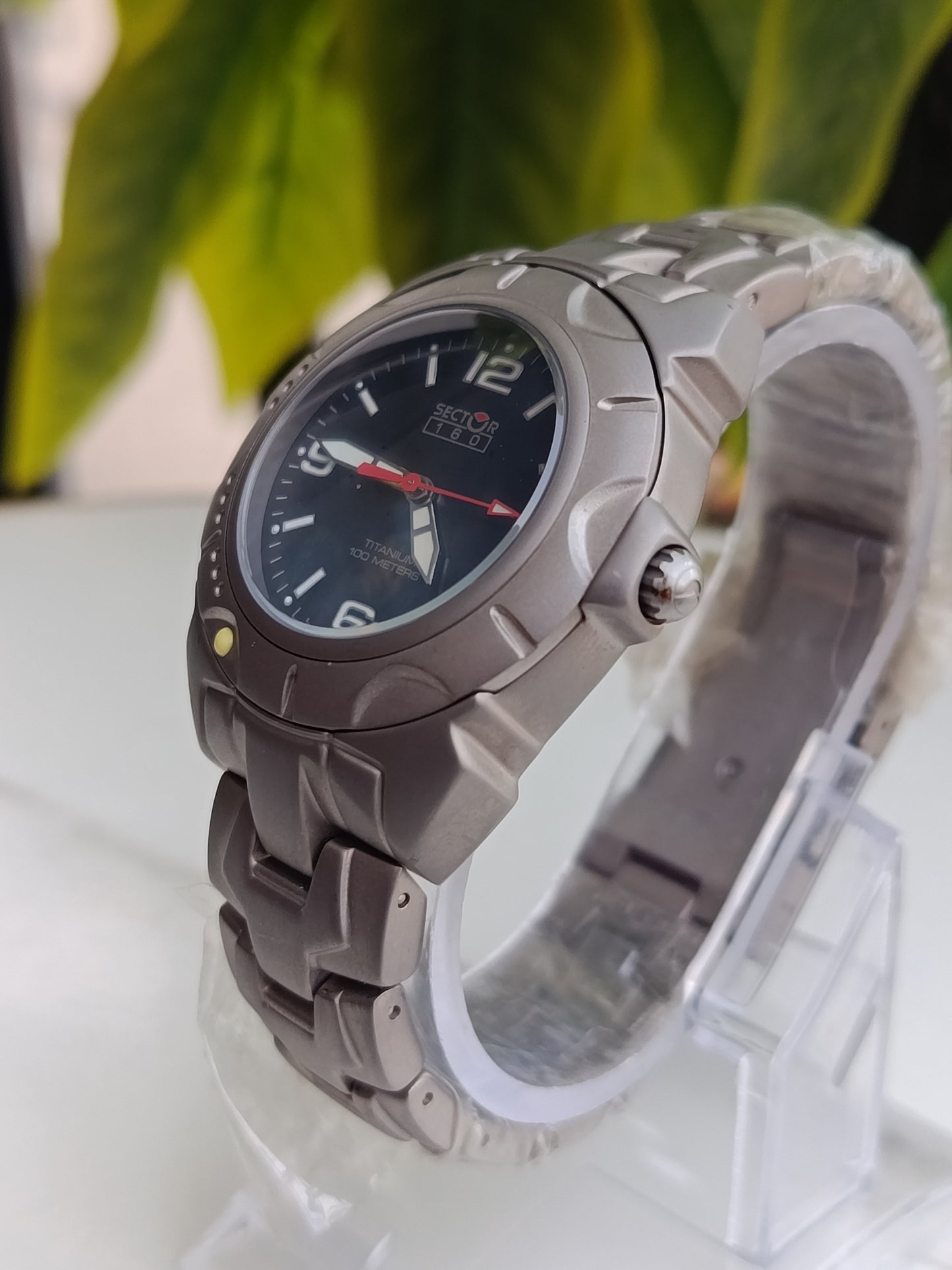 Sector 160 Swiss Titanium Men's Watch - Model 3253160015A Dial Black