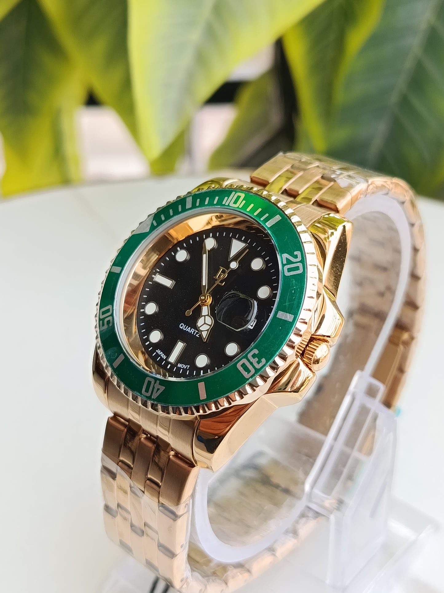 De Lawrence Gold Colour Hulk Green Bazel Men's Watch