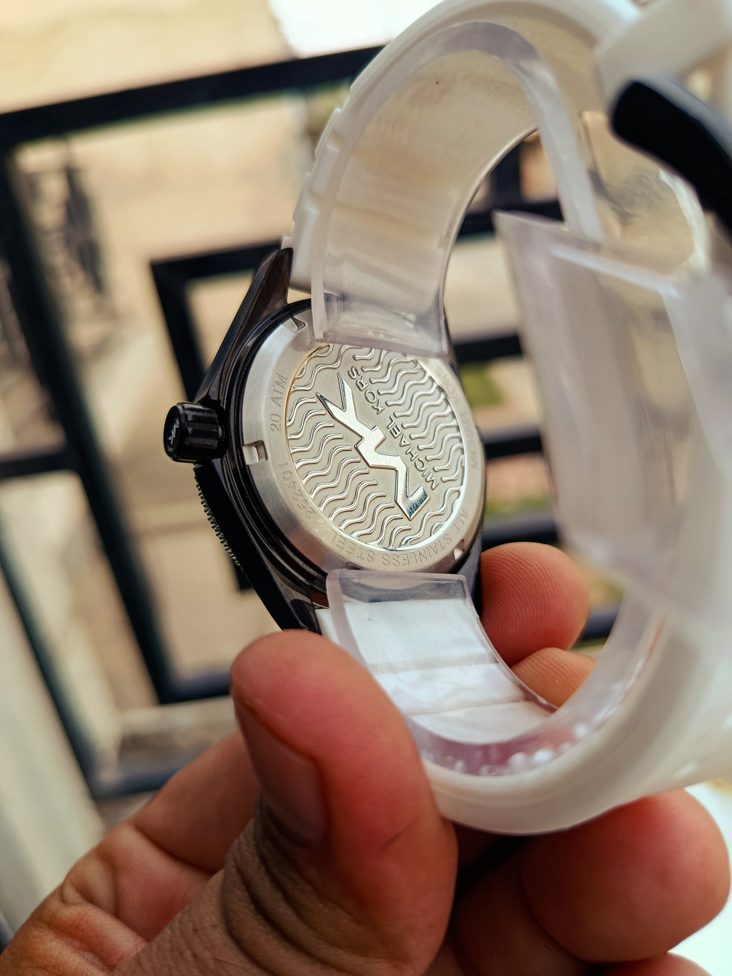 Michael Kors Maritime MK9159 – Premium White Dial Watch for Men | Elegant & Sporty Look