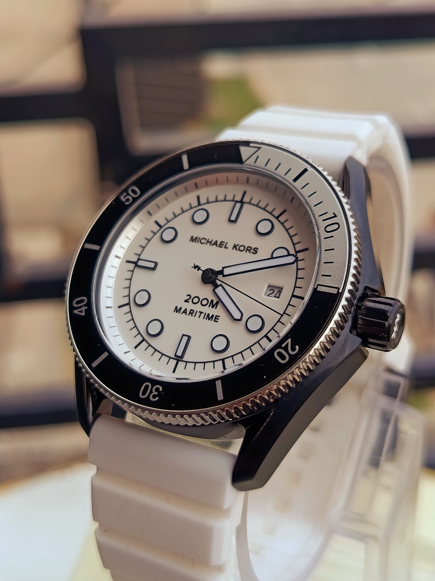 Michael Kors Maritime MK9159 – Premium White Dial Watch for Men | Elegant & Sporty Look