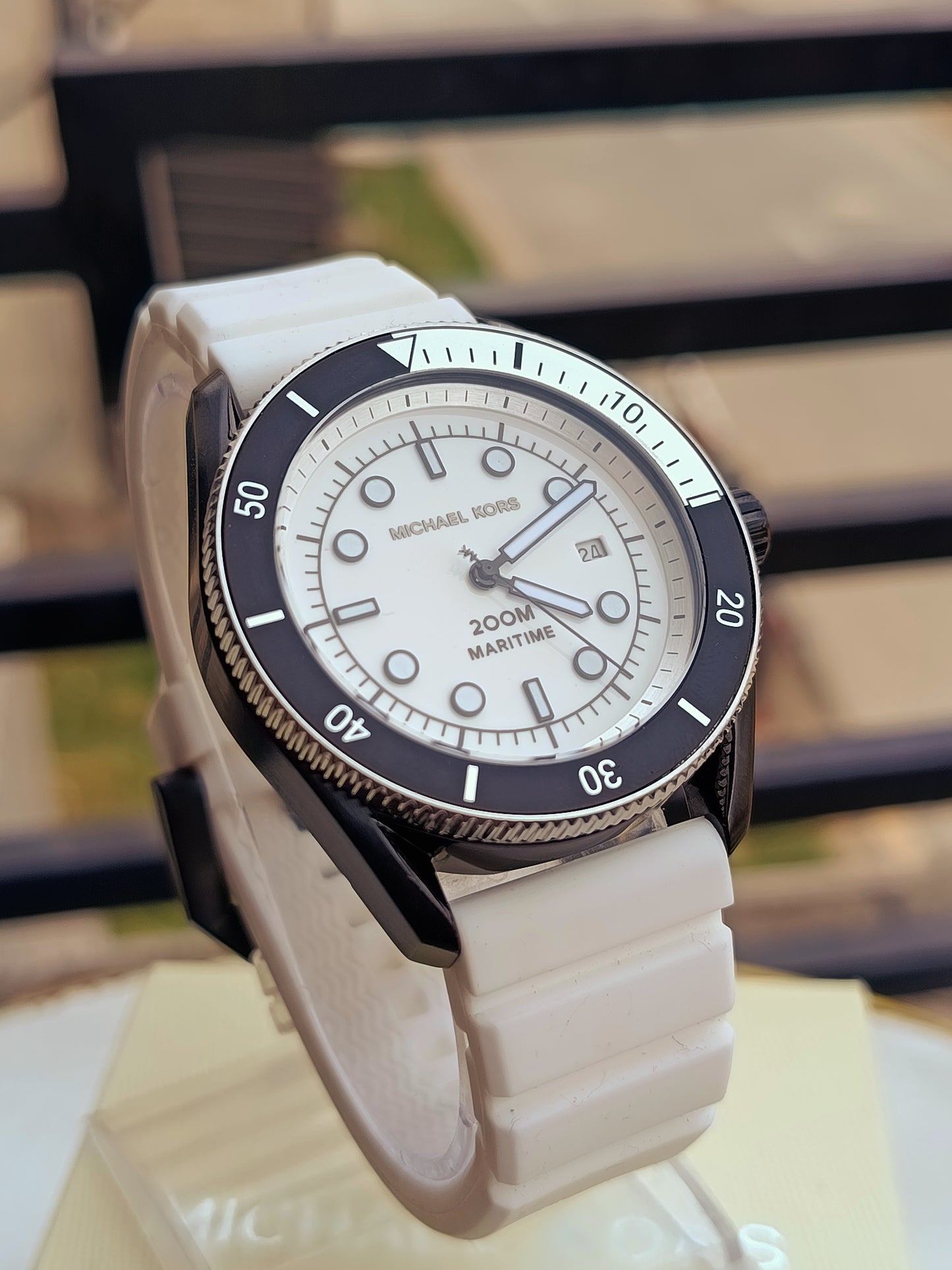 Michael Kors Maritime MK9159 – Premium White Dial Watch for Men | Elegant & Sporty Look