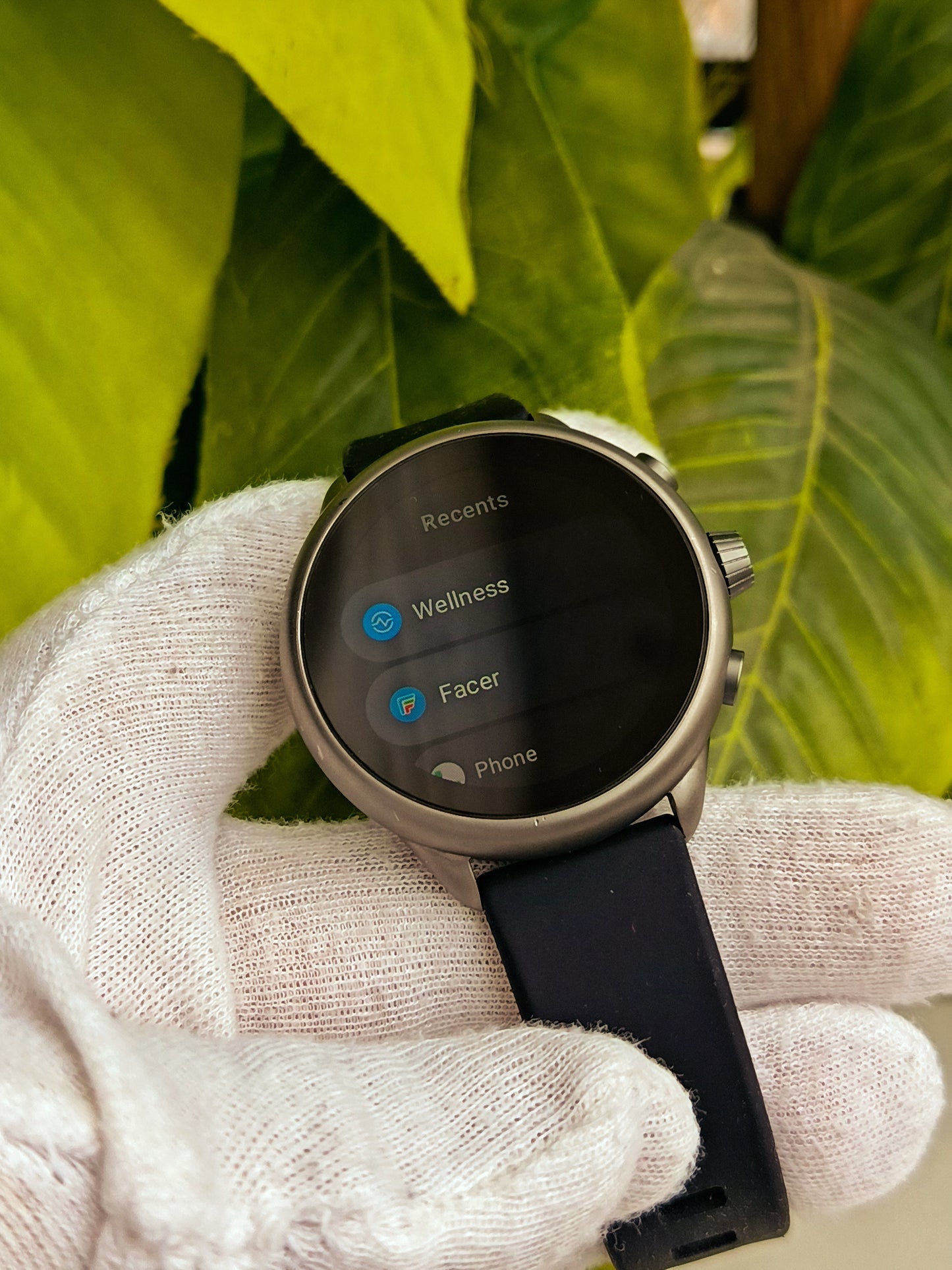 Fossil Gen 6 DW13F3 Smartwatch – Stylish Stainless Steel with AMOLED Display & Health Tracking