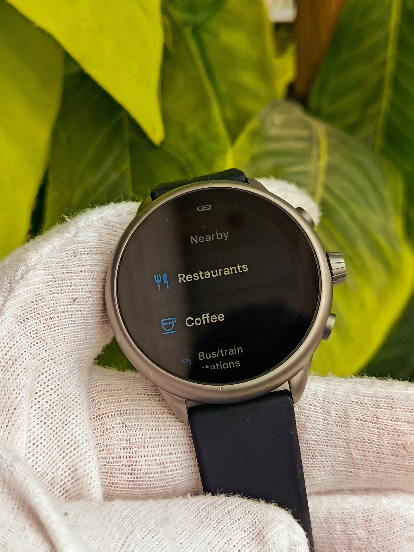 Fossil Gen 6 DW13F3 Smartwatch – Stylish Stainless Steel with AMOLED Display & Health Tracking