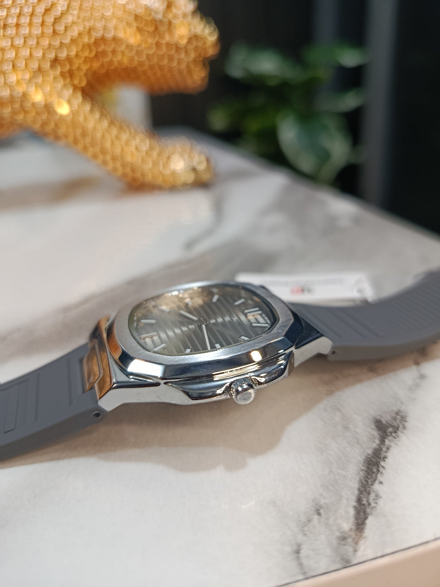 Universe Point Grey Dial Men's Silicone Strap watch