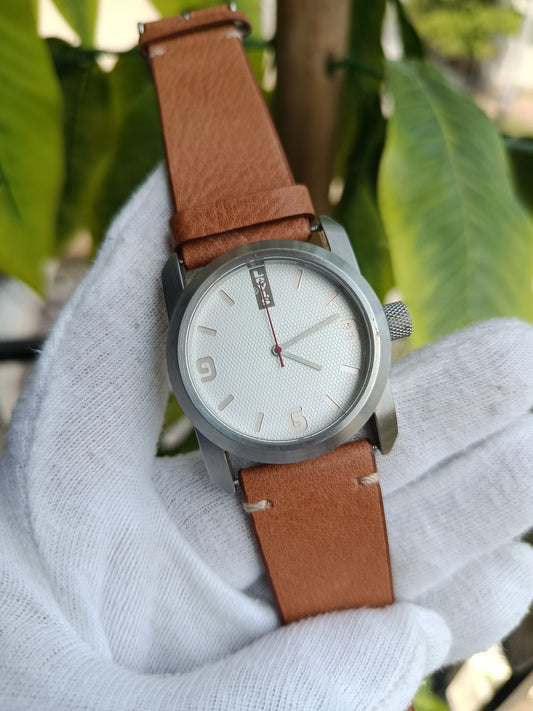 Levis Vintage Classic Brown Leather Strap Men's watch