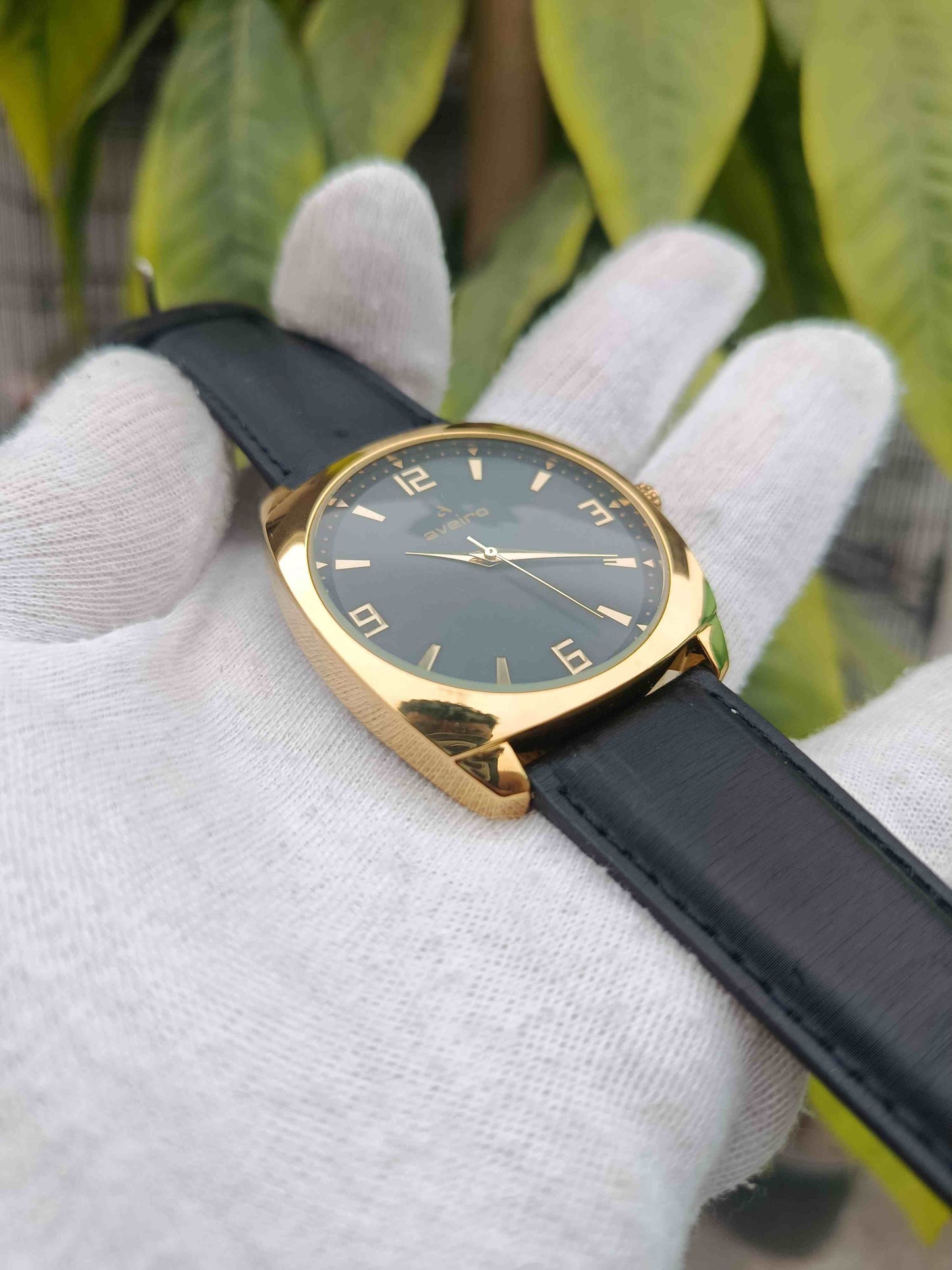 Aveiro Men's Light Weight Dress Watch