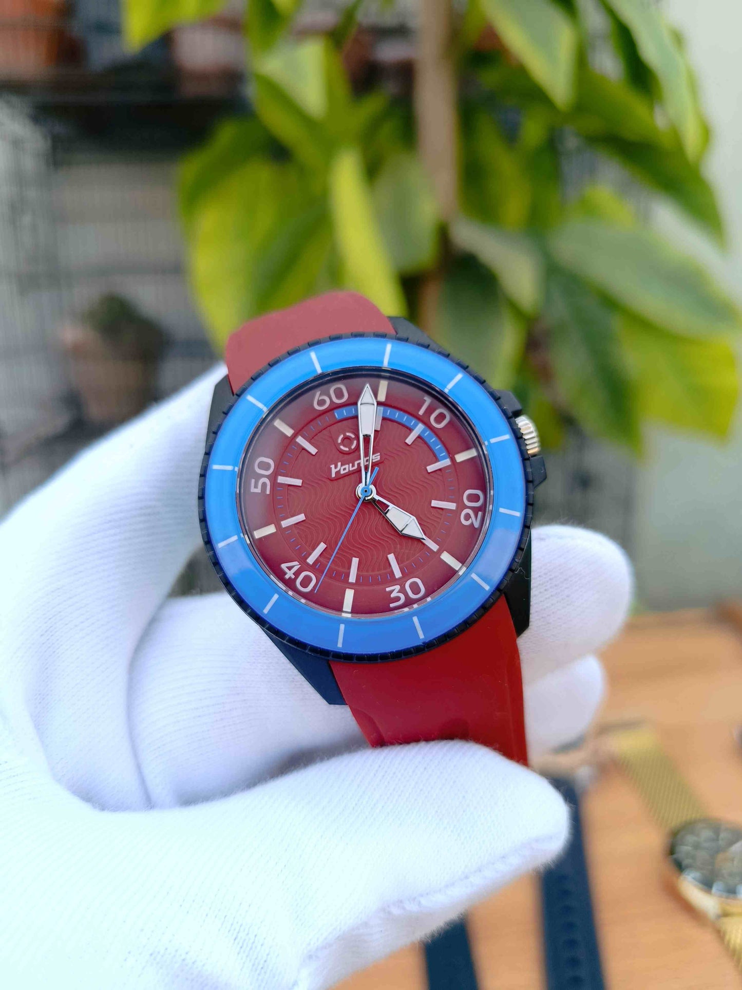 Young's Men's Sports Watch Red Dial