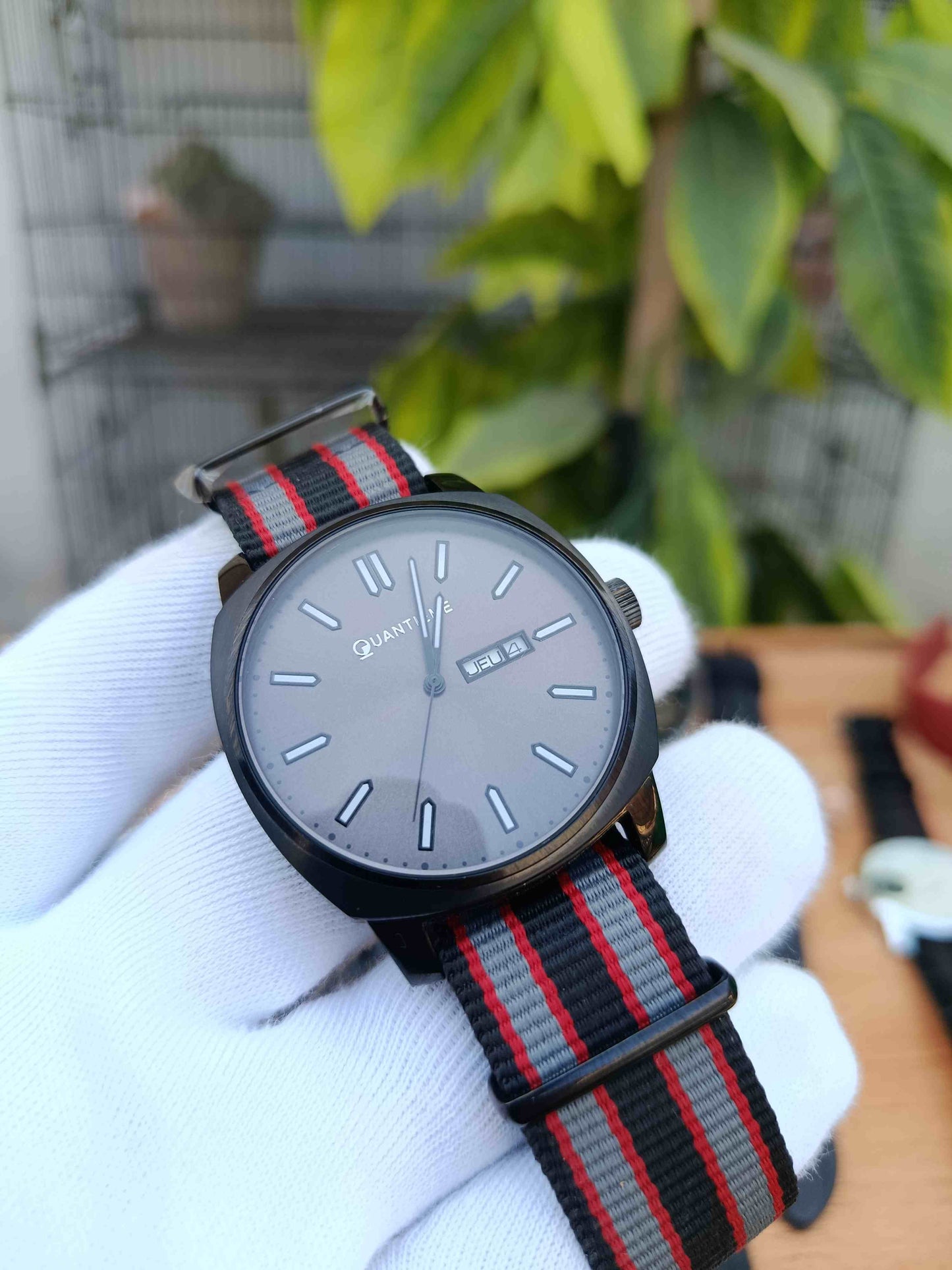 Quantum Time Slim Stainless Steel Men's Watch with NATO Strap | Minimalist Analog Wrist Watch