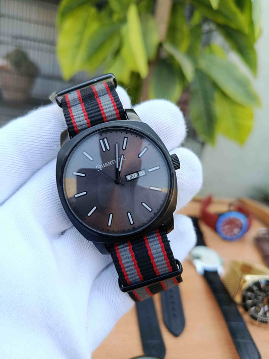 Quantum Time Slim Stainless Steel Men's Watch with NATO Strap | Minimalist Analog Wrist Watch