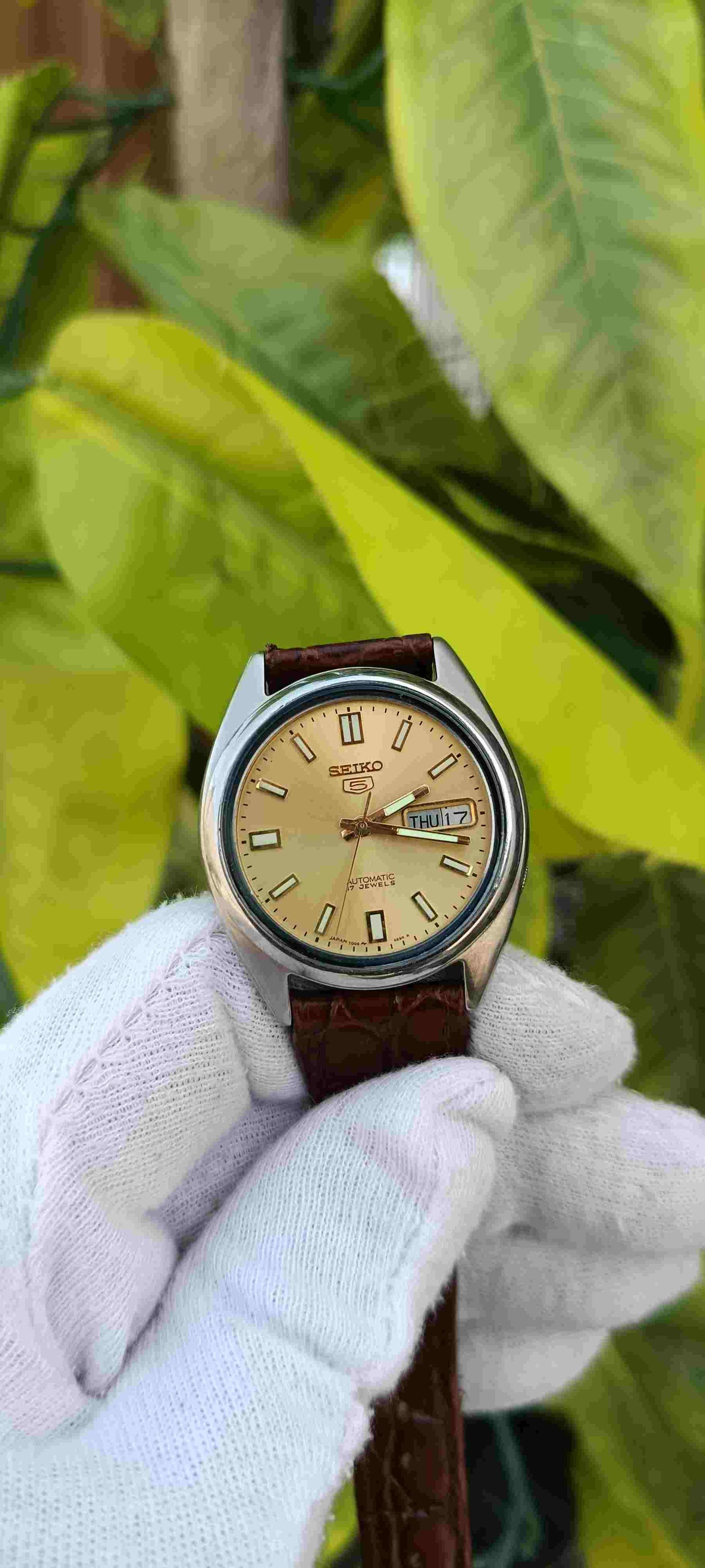 Seiko 5 Automatic 17 Jewels Men's Watch – Champagne Gold Dial, Day-Date, Brown Croco Leather Strap