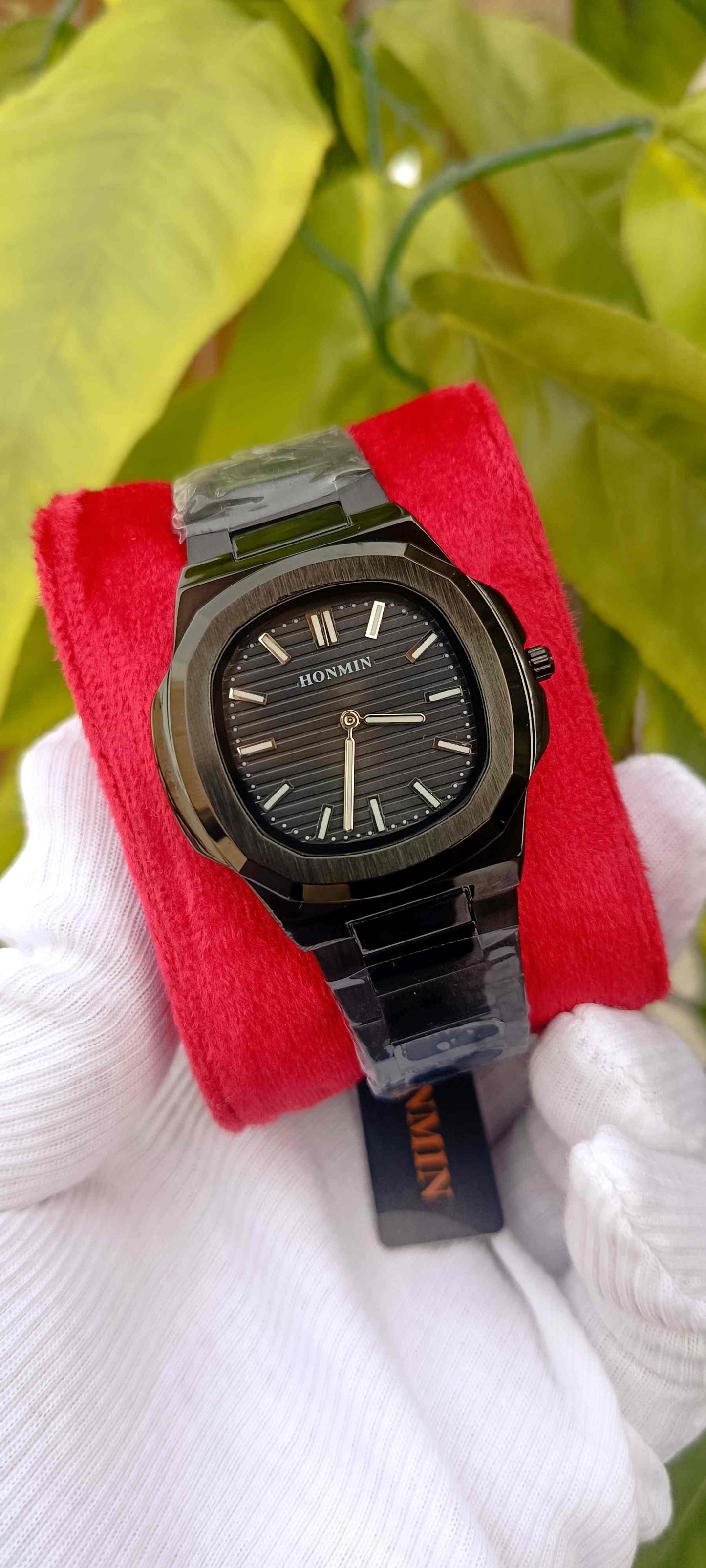 Honmin All-Black Slim Watch