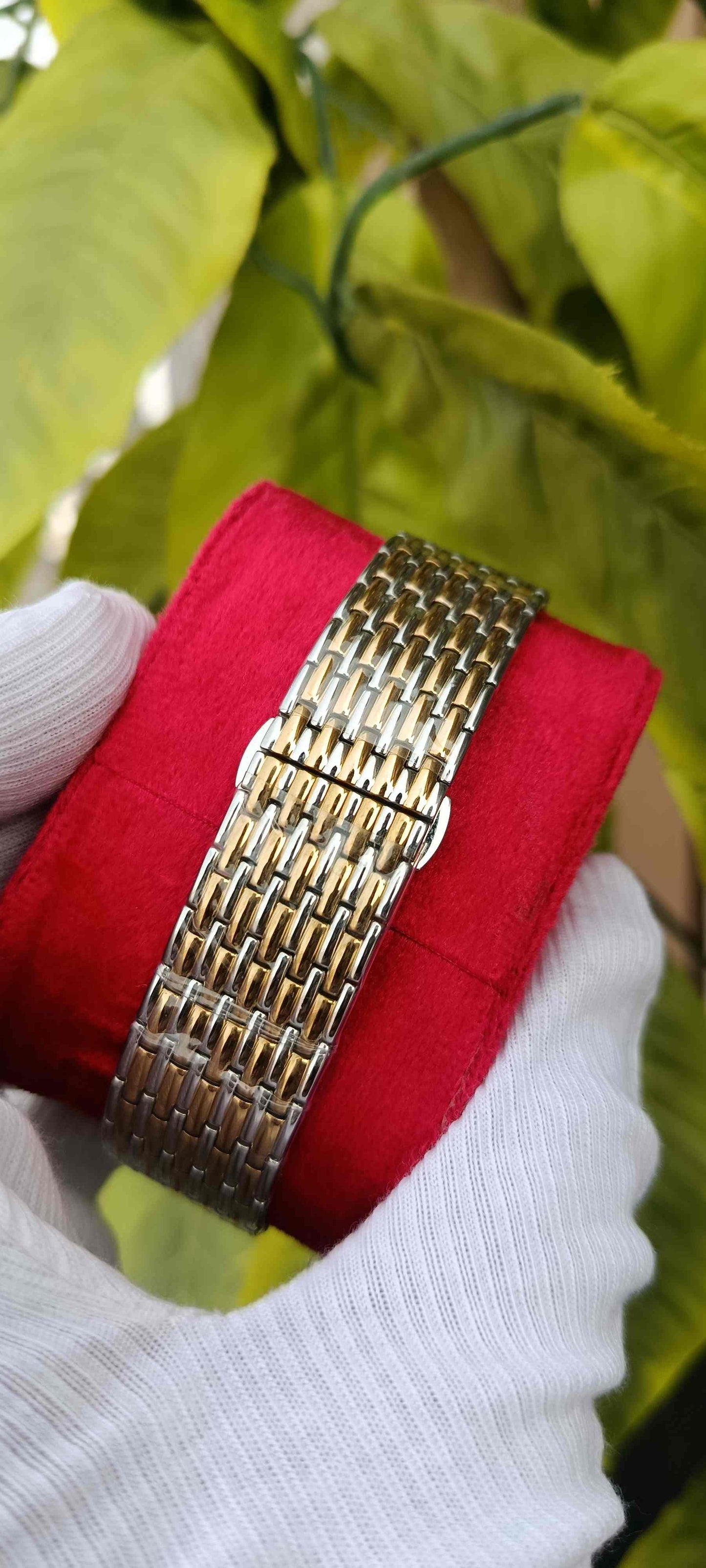 FITRON Two-Tone Black Dial Roman Numeral Sapphire Watch | Gold & Silver Stainless Steel Bracelet