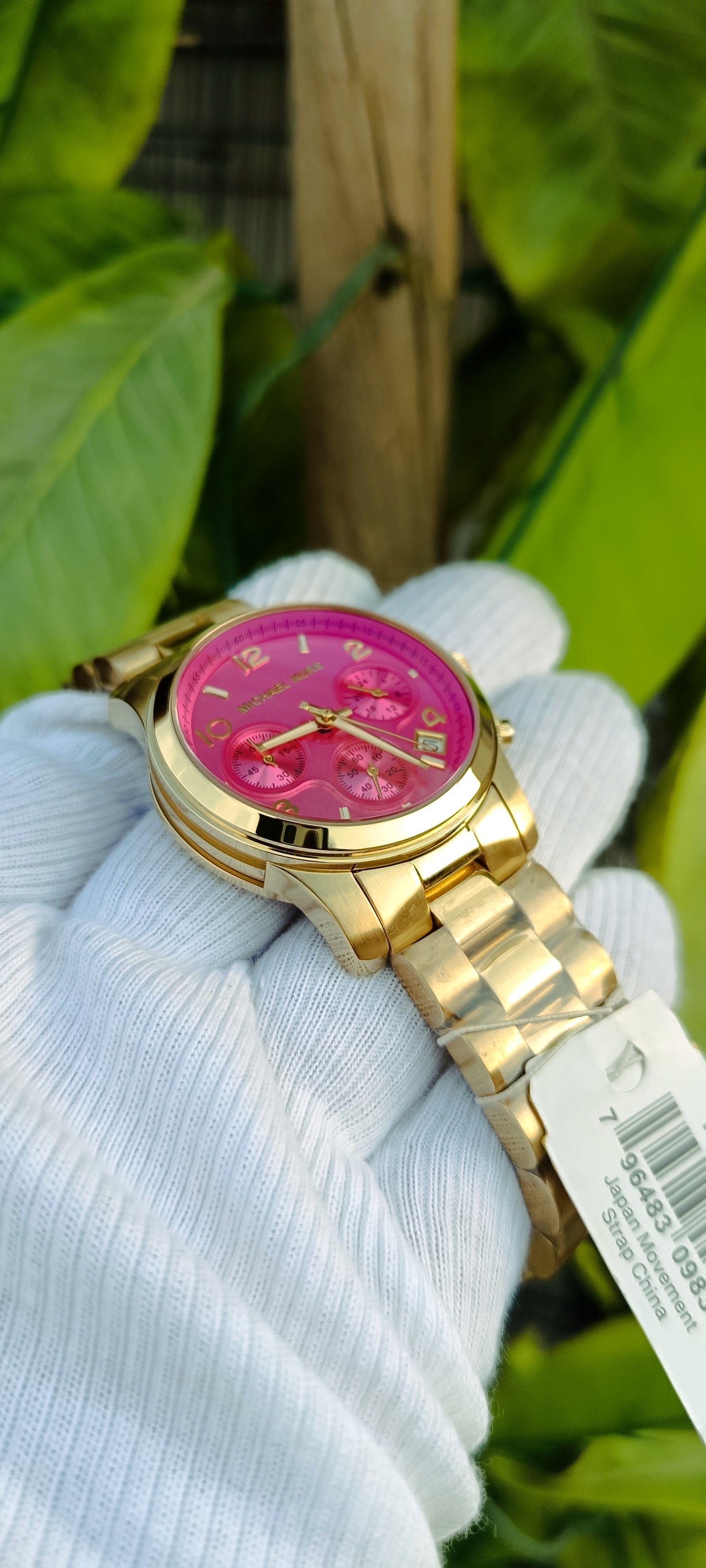 Michael Kors Runway Chronograph Iridescent Pink Dial Gold-Tone Ladies Watch MK5939