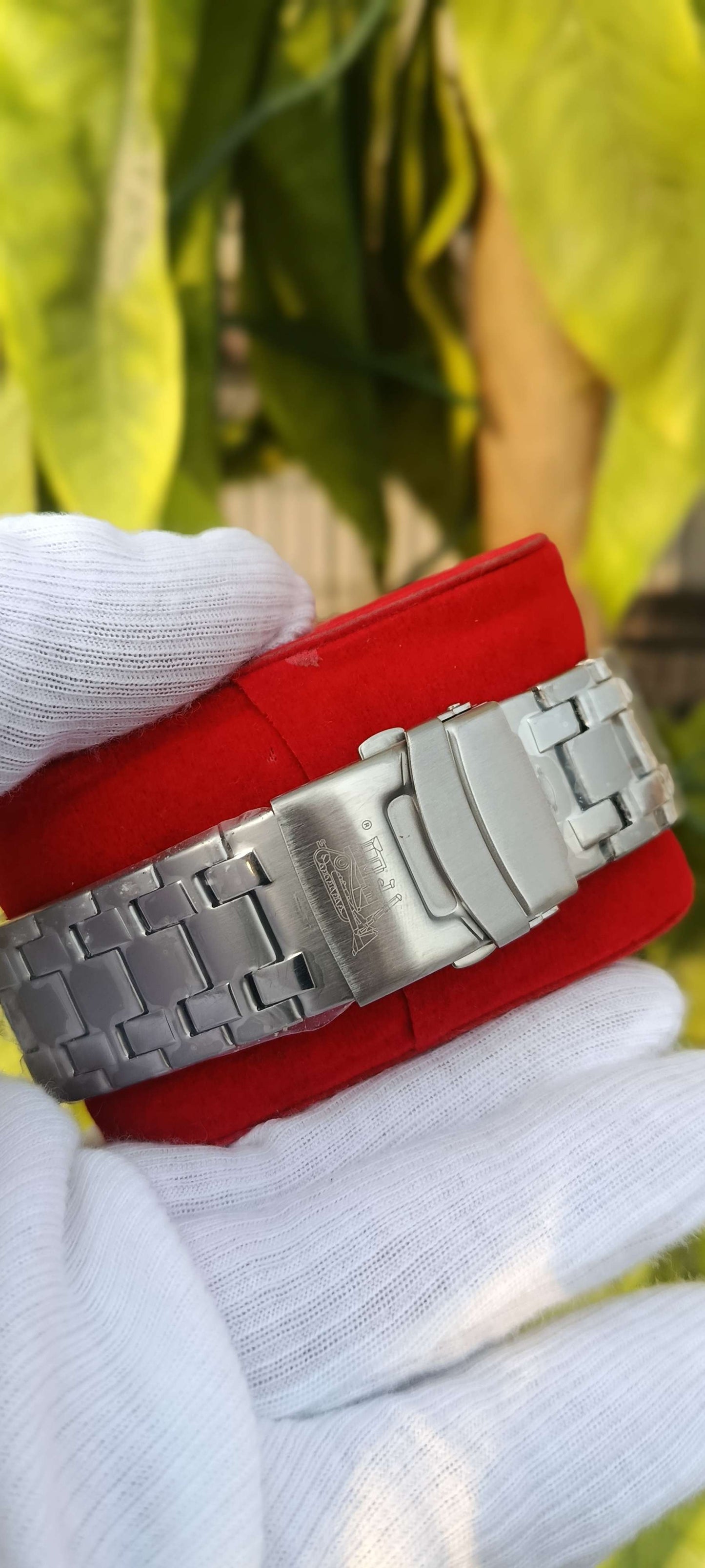 Rugged CAT Caterpillar Stainless Steel Men’s Analog Wristwatch